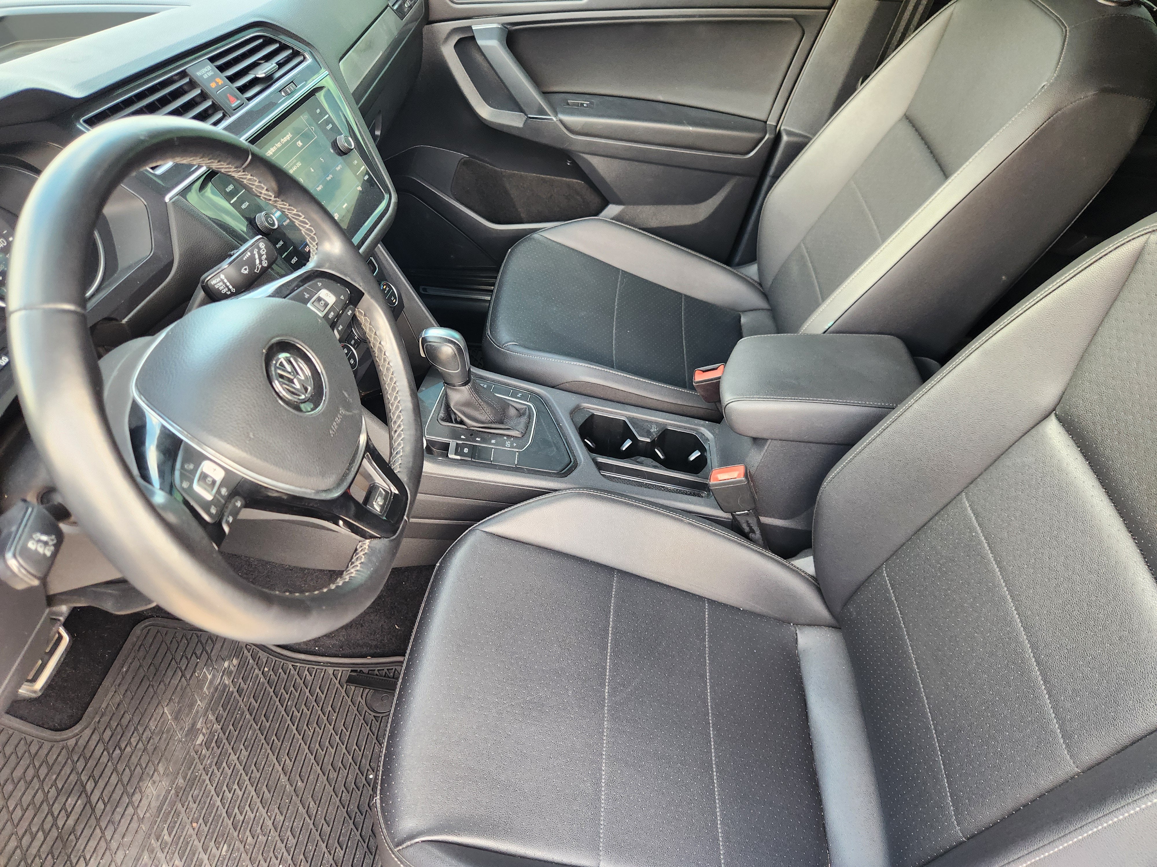 2020 Volkswagen Tiguan SE R-Line Black