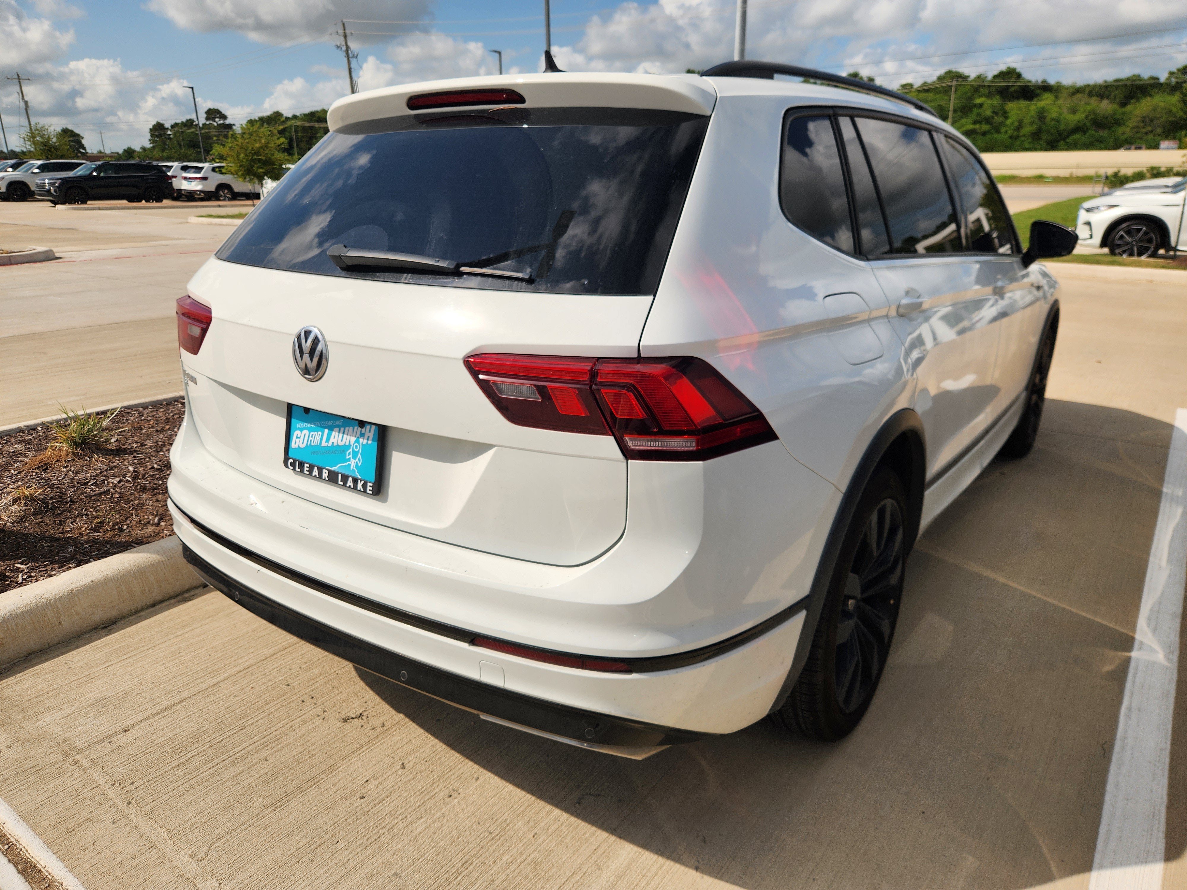 2020 Volkswagen Tiguan SE R-Line Black