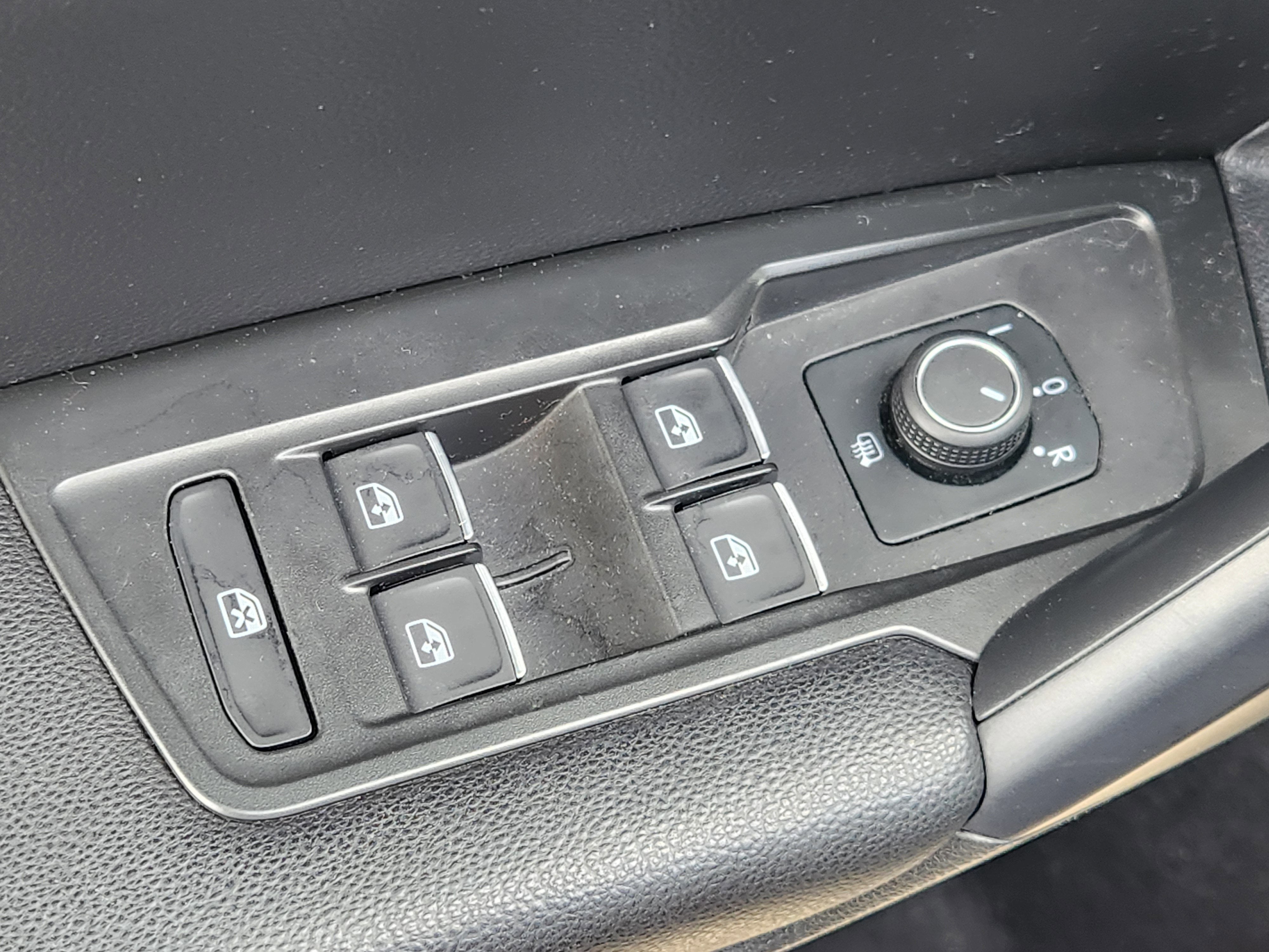 2021 Volkswagen Tiguan SE R-Line Black