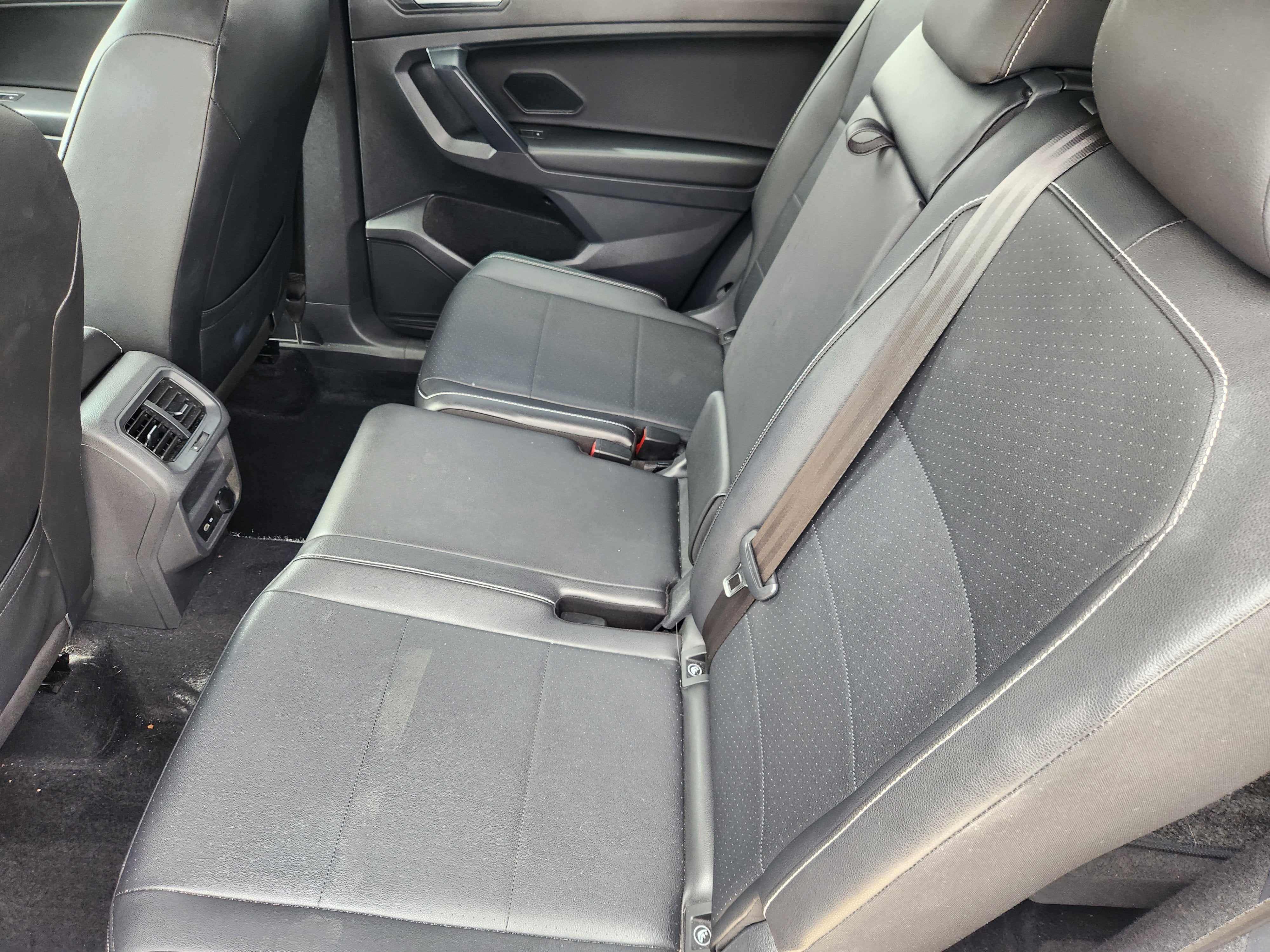 2021 Volkswagen Tiguan SE R-Line Black