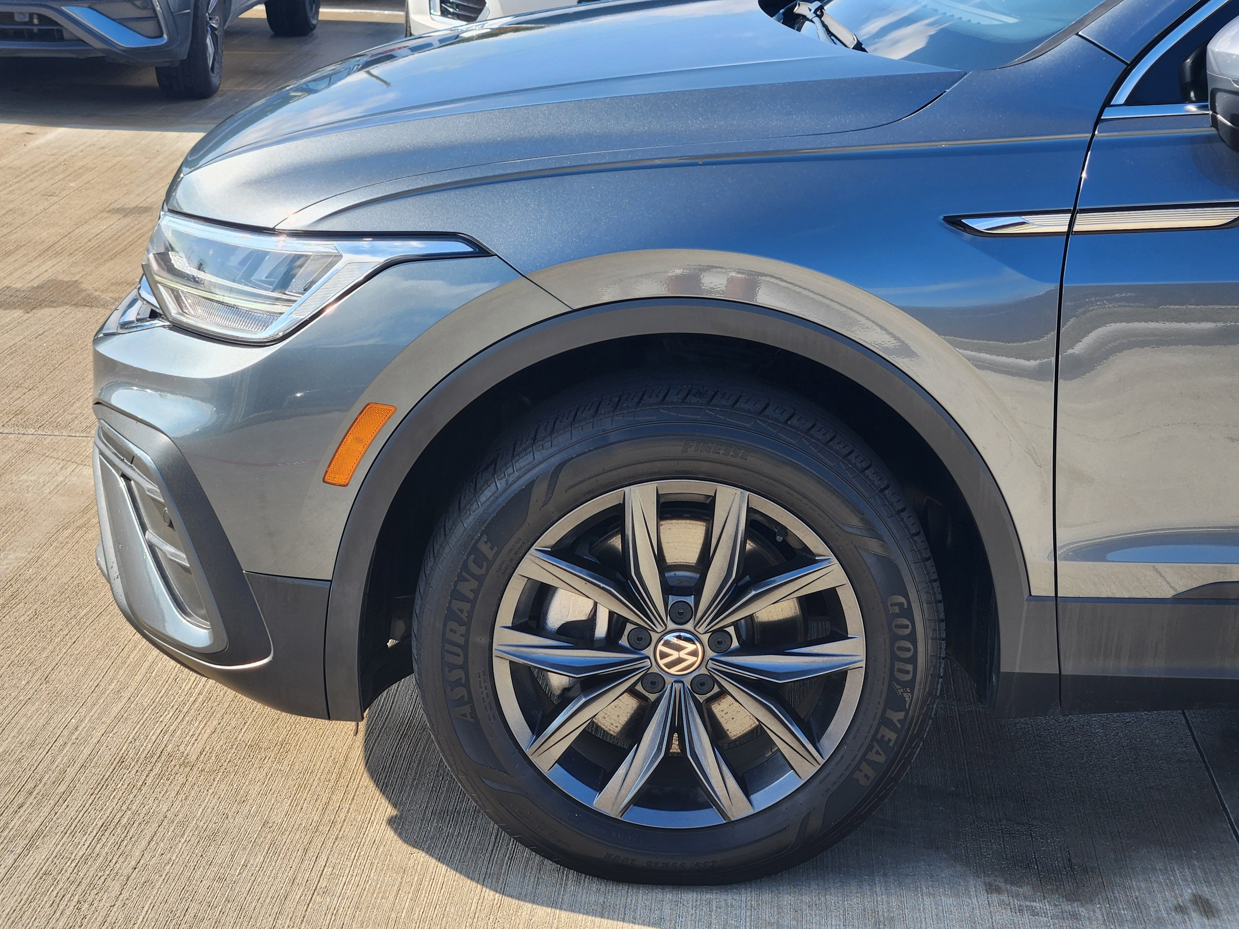 2023 Volkswagen Tiguan SE