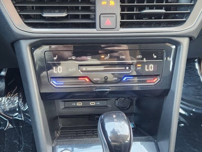 2026 Volkswagen Taos SE Black