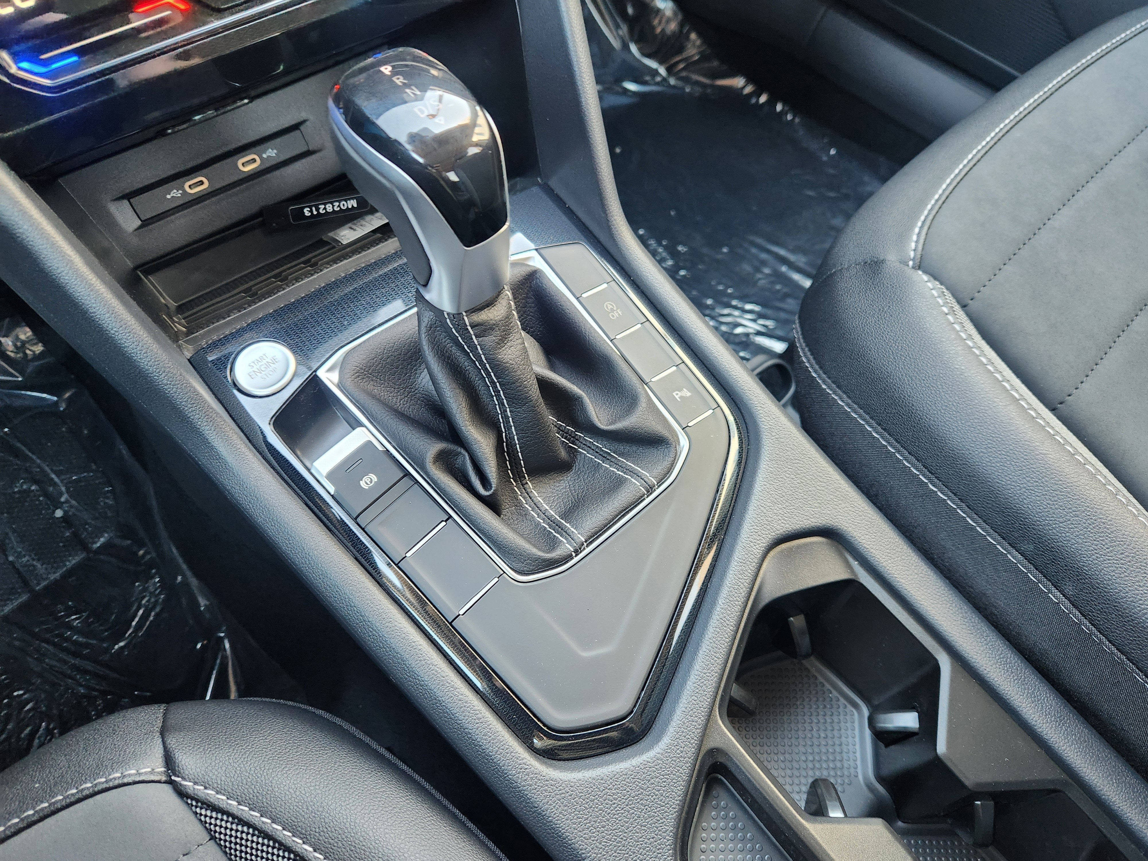 2026 Volkswagen Taos SE Black