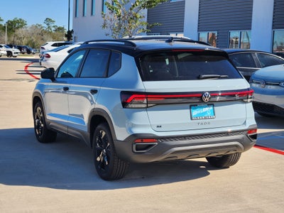 2026 Volkswagen Taos SE Black