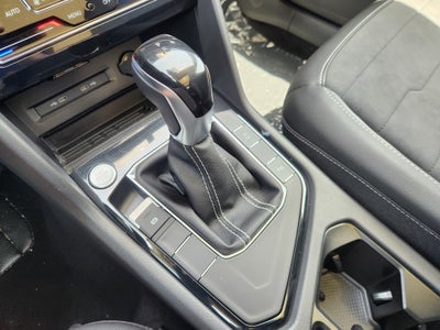 2026 Volkswagen Taos SE Black