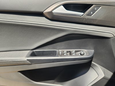 2026 Volkswagen Taos SE Black