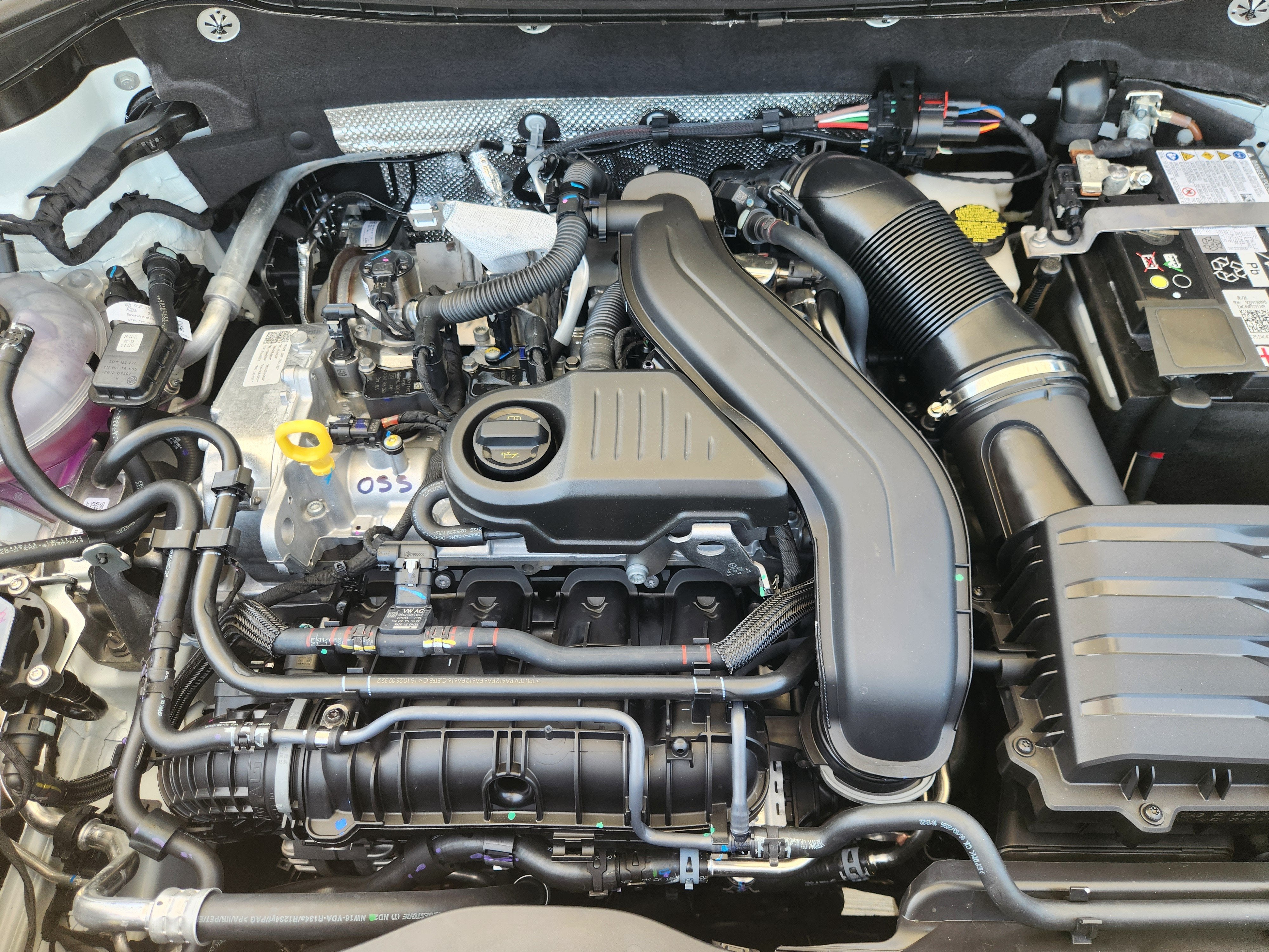 2026 Volkswagen Taos SE Black