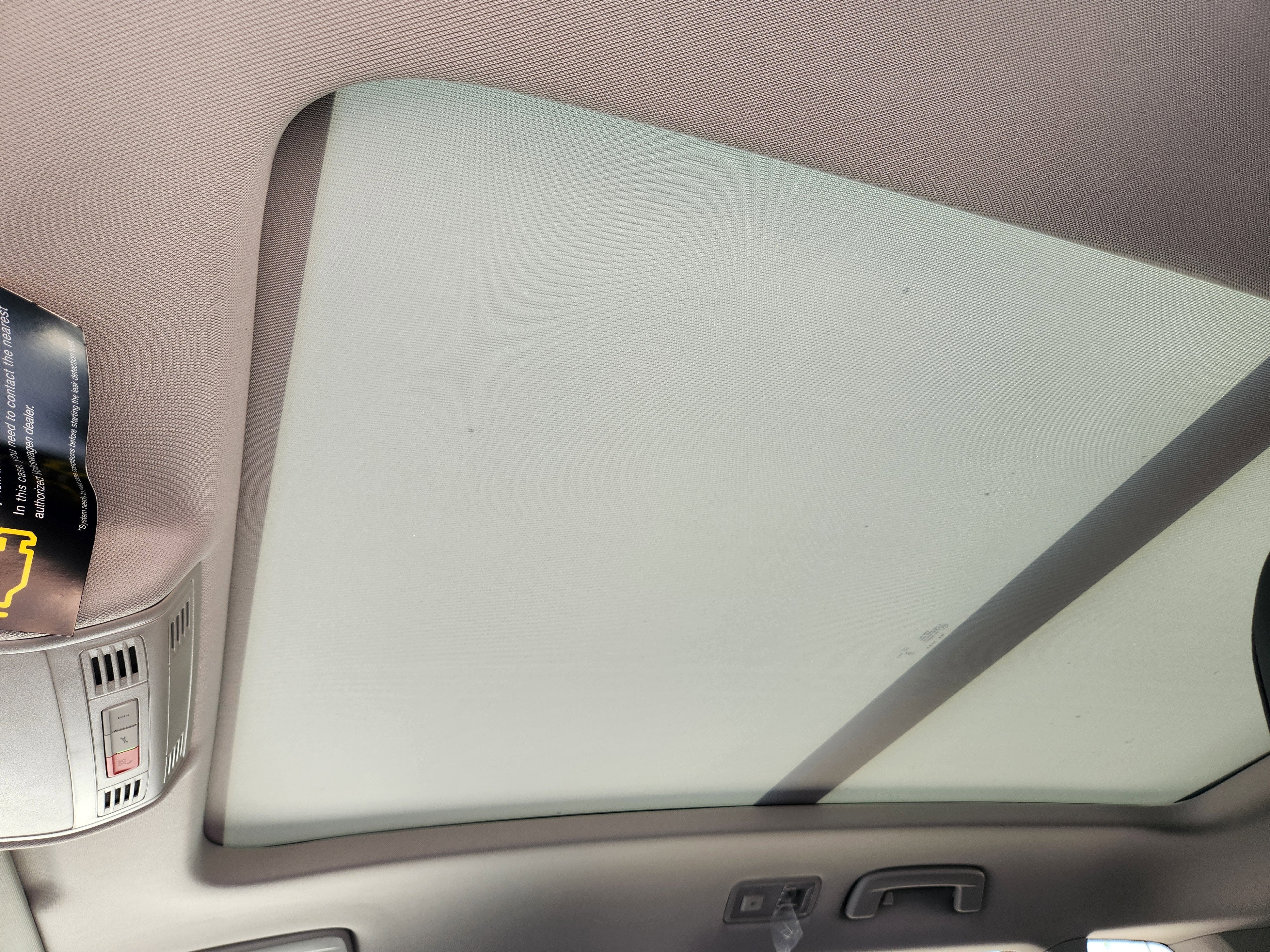 2025 Volkswagen Taos SE Black