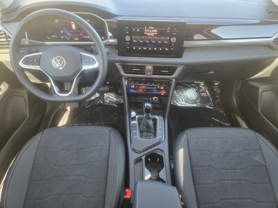 2026 Volkswagen Taos SE Black