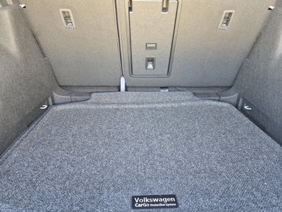 2026 Volkswagen Taos SE Black