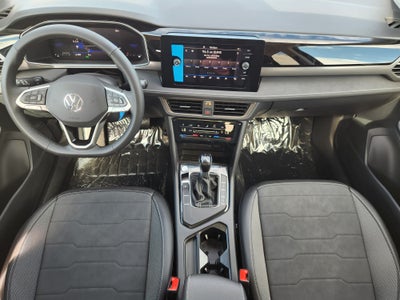 2027 Volkswagen Taos SE Black