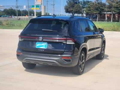 2027 Volkswagen Taos SE Black