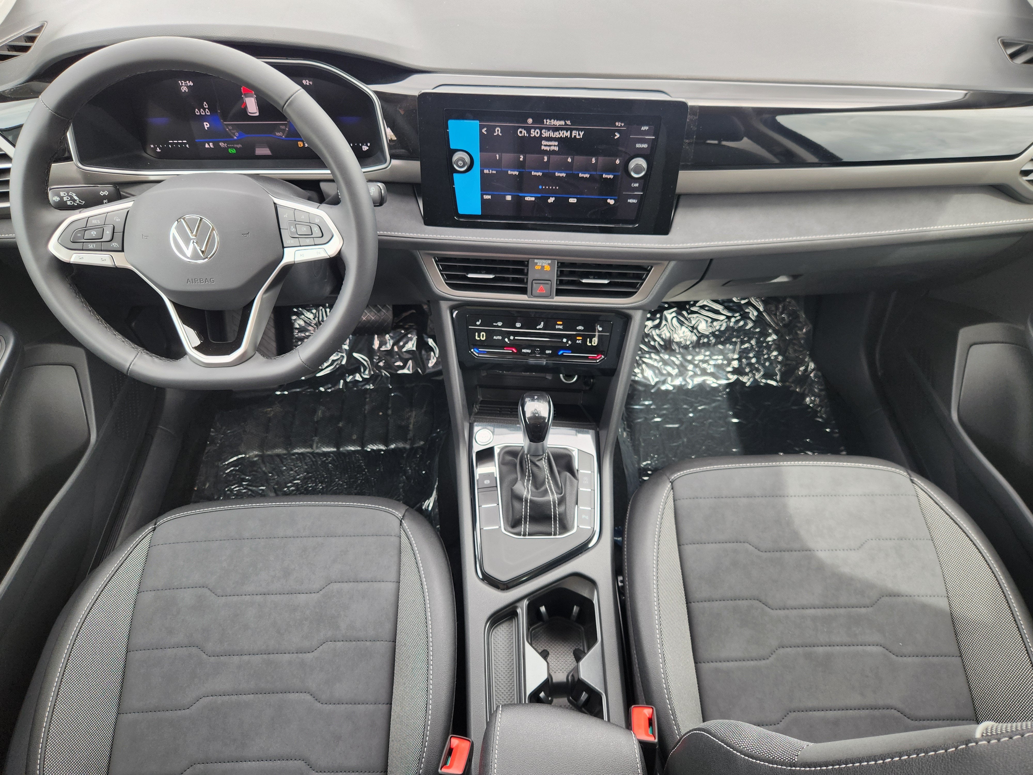 2027 Volkswagen Taos SE Black