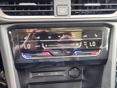 2027 Volkswagen Taos SE Black