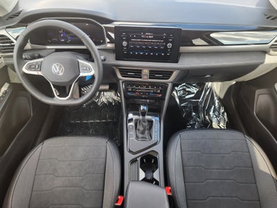 2027 Volkswagen Taos SE Black