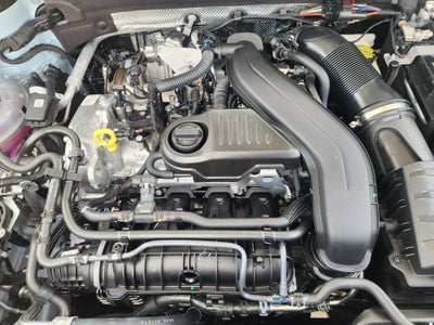 2027 Volkswagen Taos SE Black