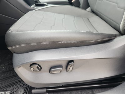2027 Volkswagen Taos SE Black