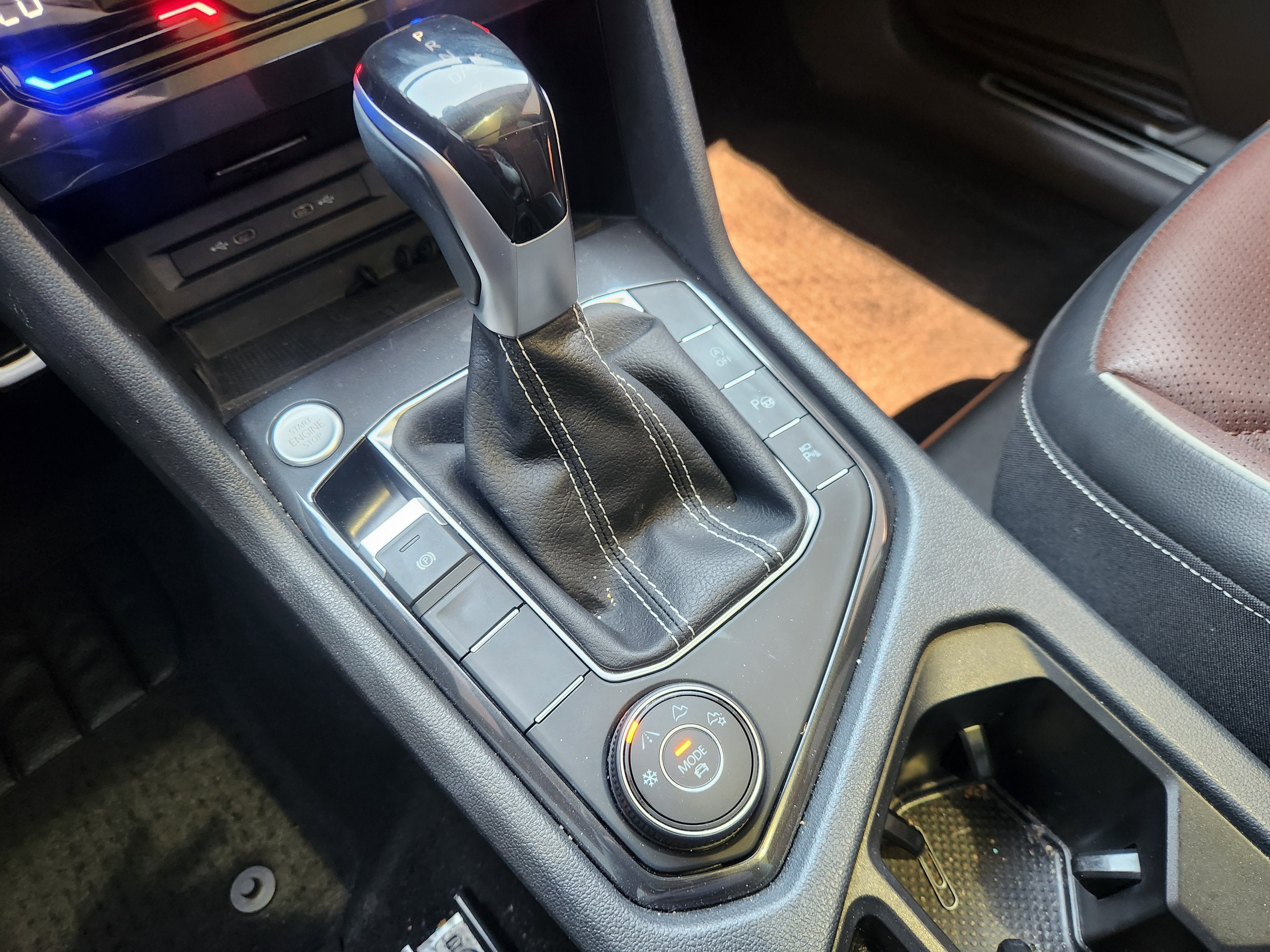 2024 Volkswagen Tiguan SEL R-Line