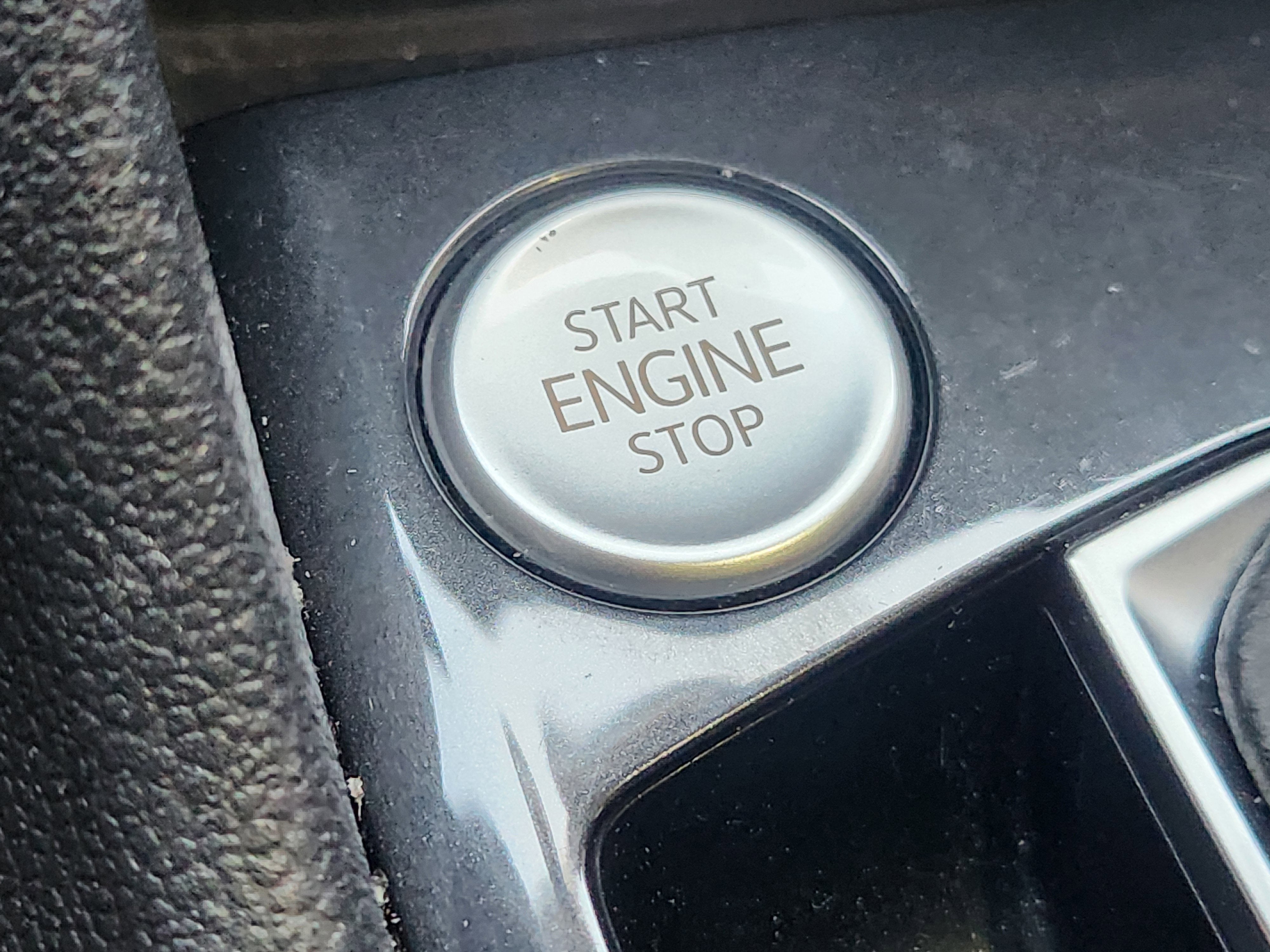 2024 Volkswagen Tiguan SEL R-Line