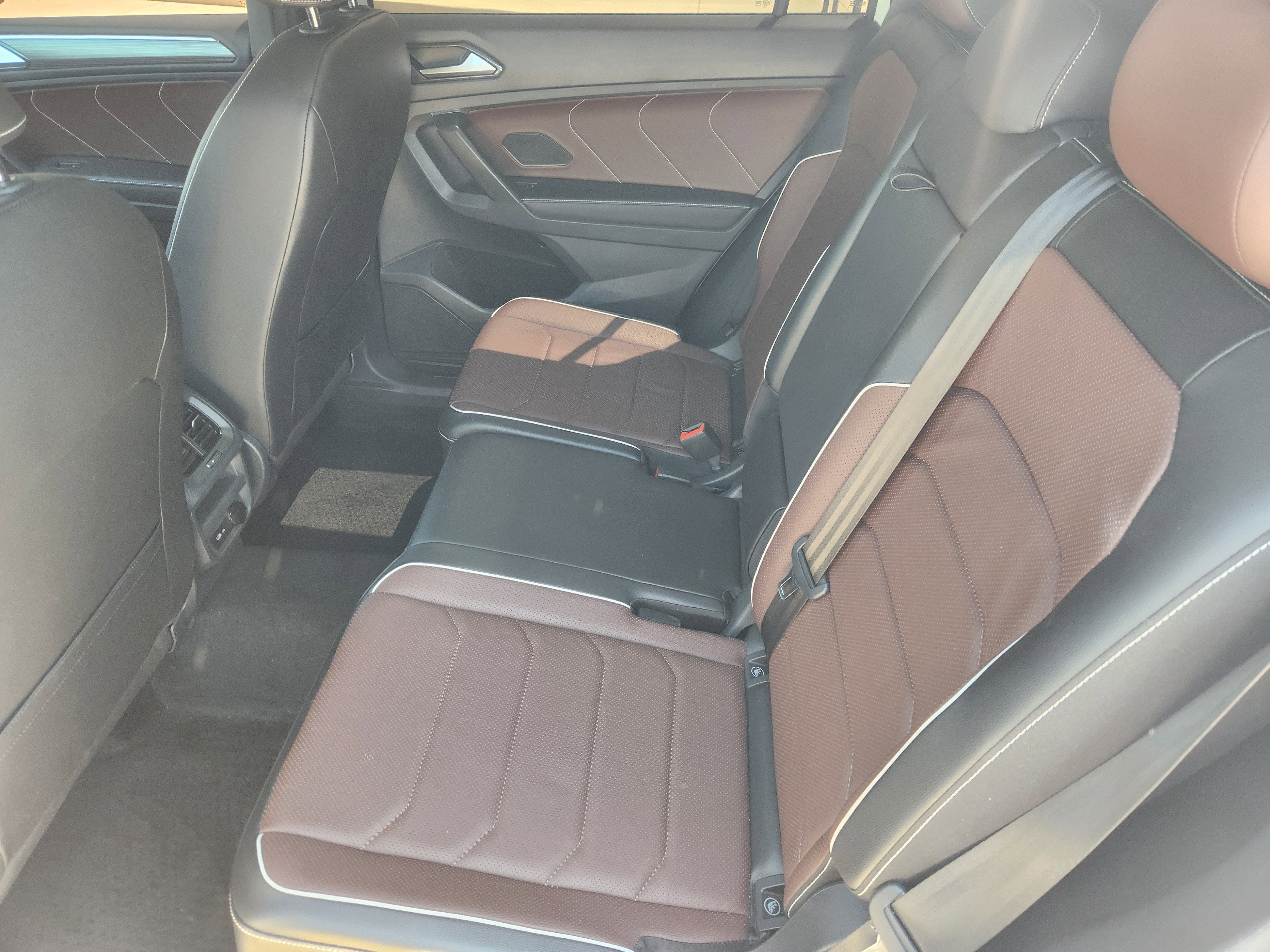 2024 Volkswagen Tiguan SEL R-Line