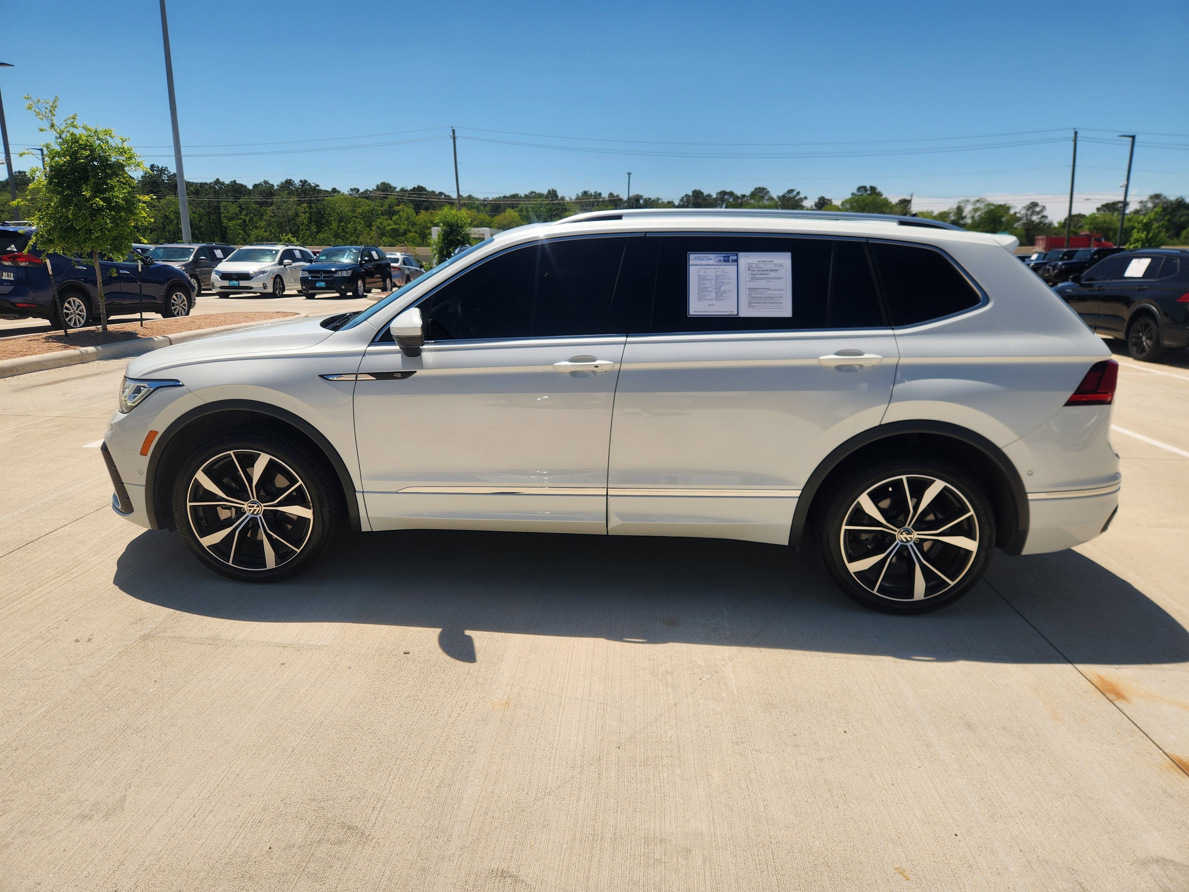 2024 Volkswagen Tiguan SEL R-Line