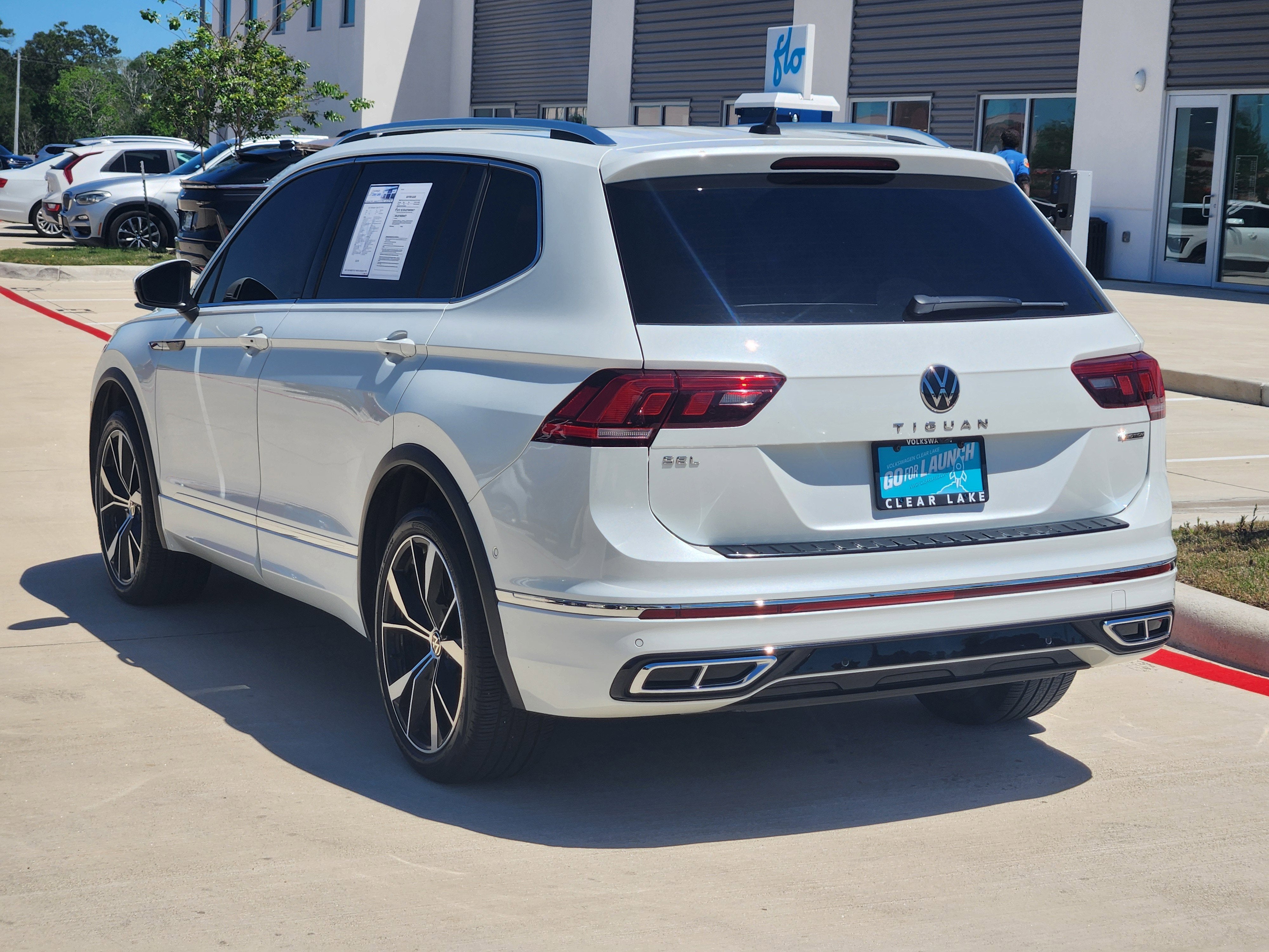 2024 Volkswagen Tiguan SEL R-Line