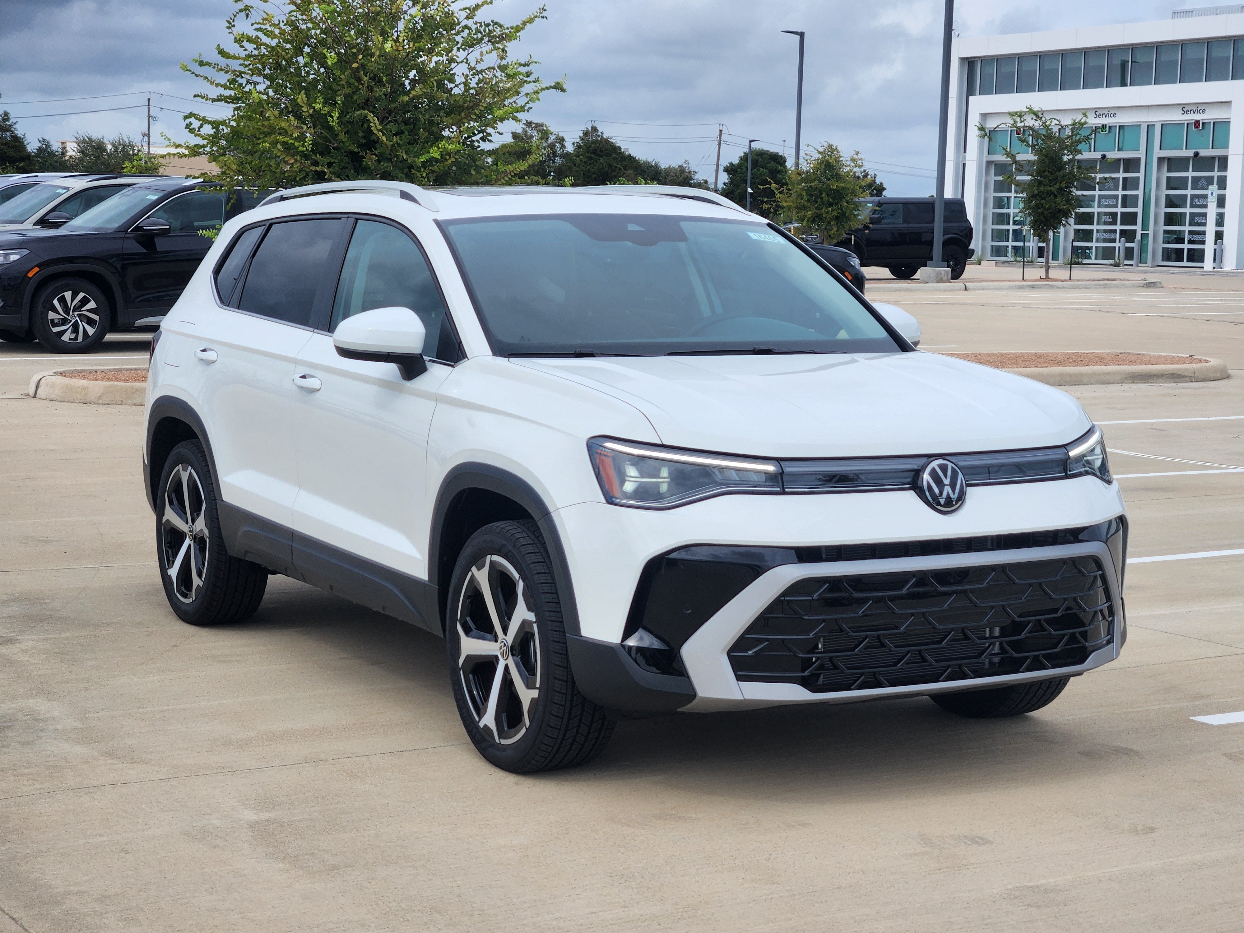 2027 Volkswagen Taos SEL