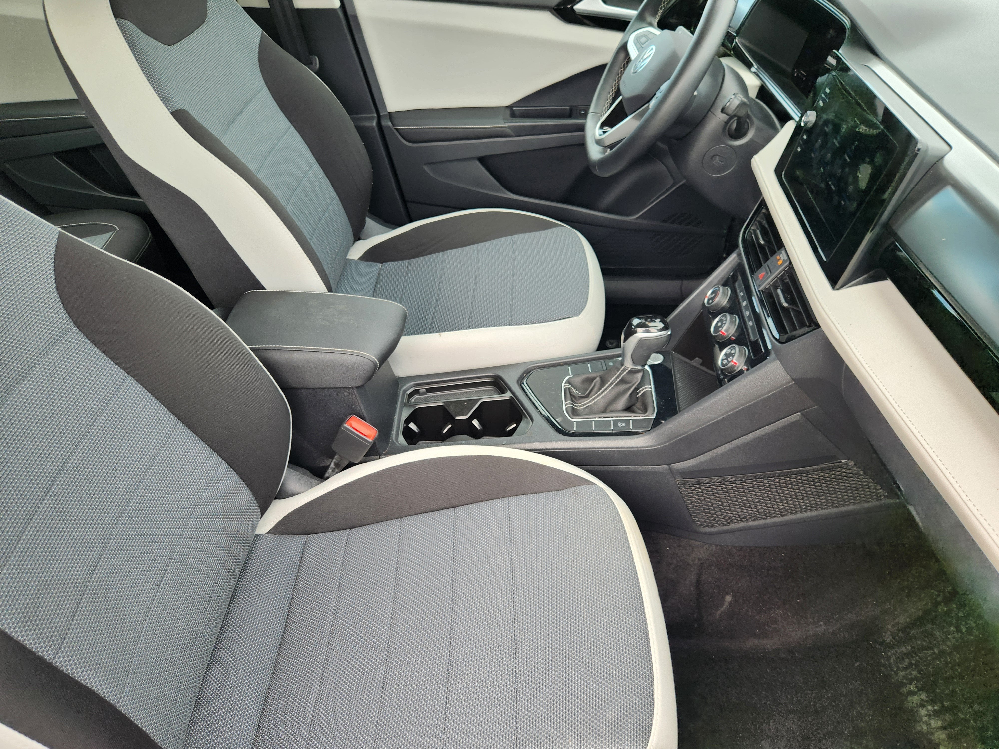 2025 Volkswagen Taos S