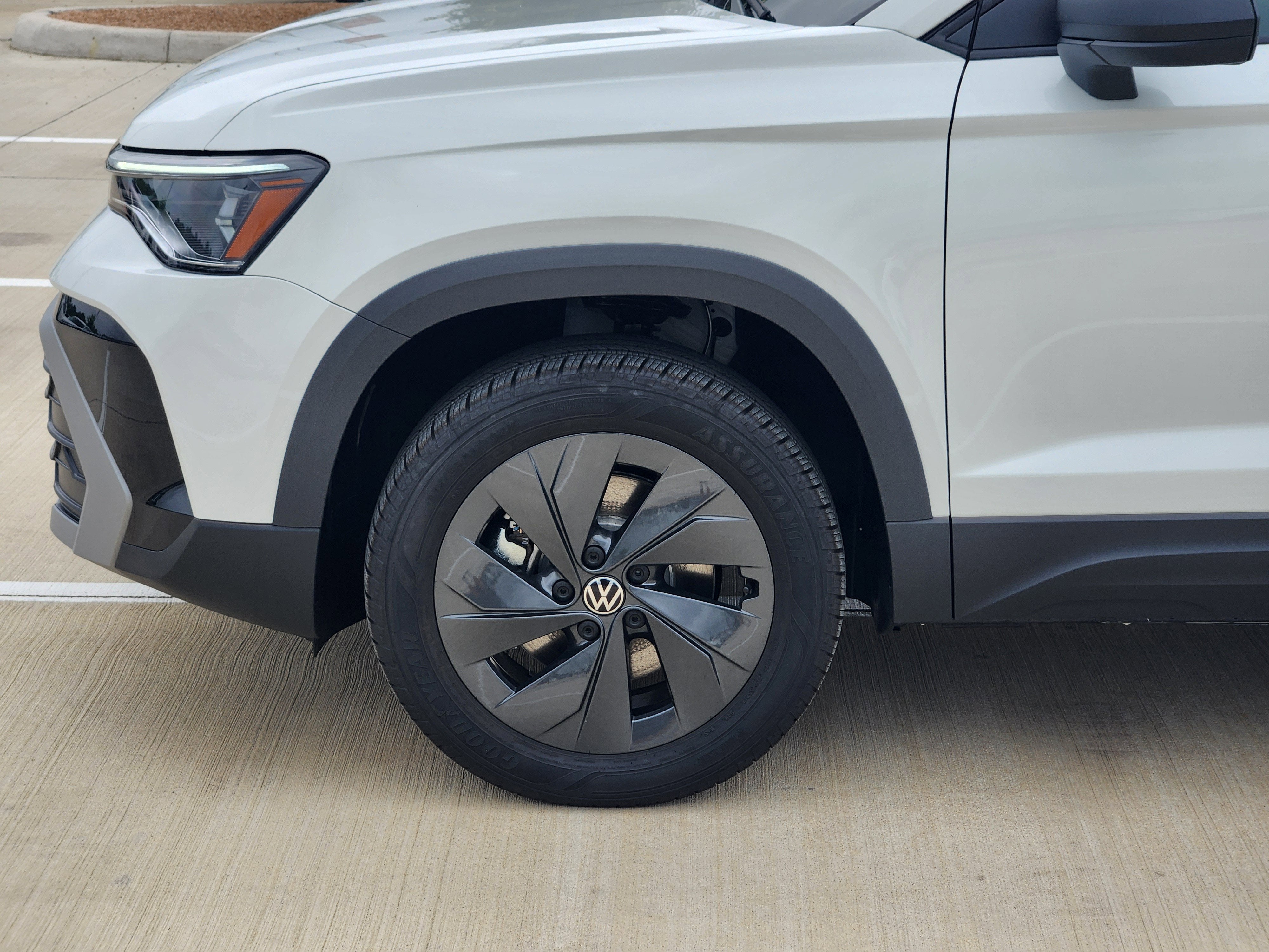 2026 Volkswagen Taos S