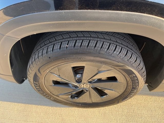 2025 Volkswagen Taos S