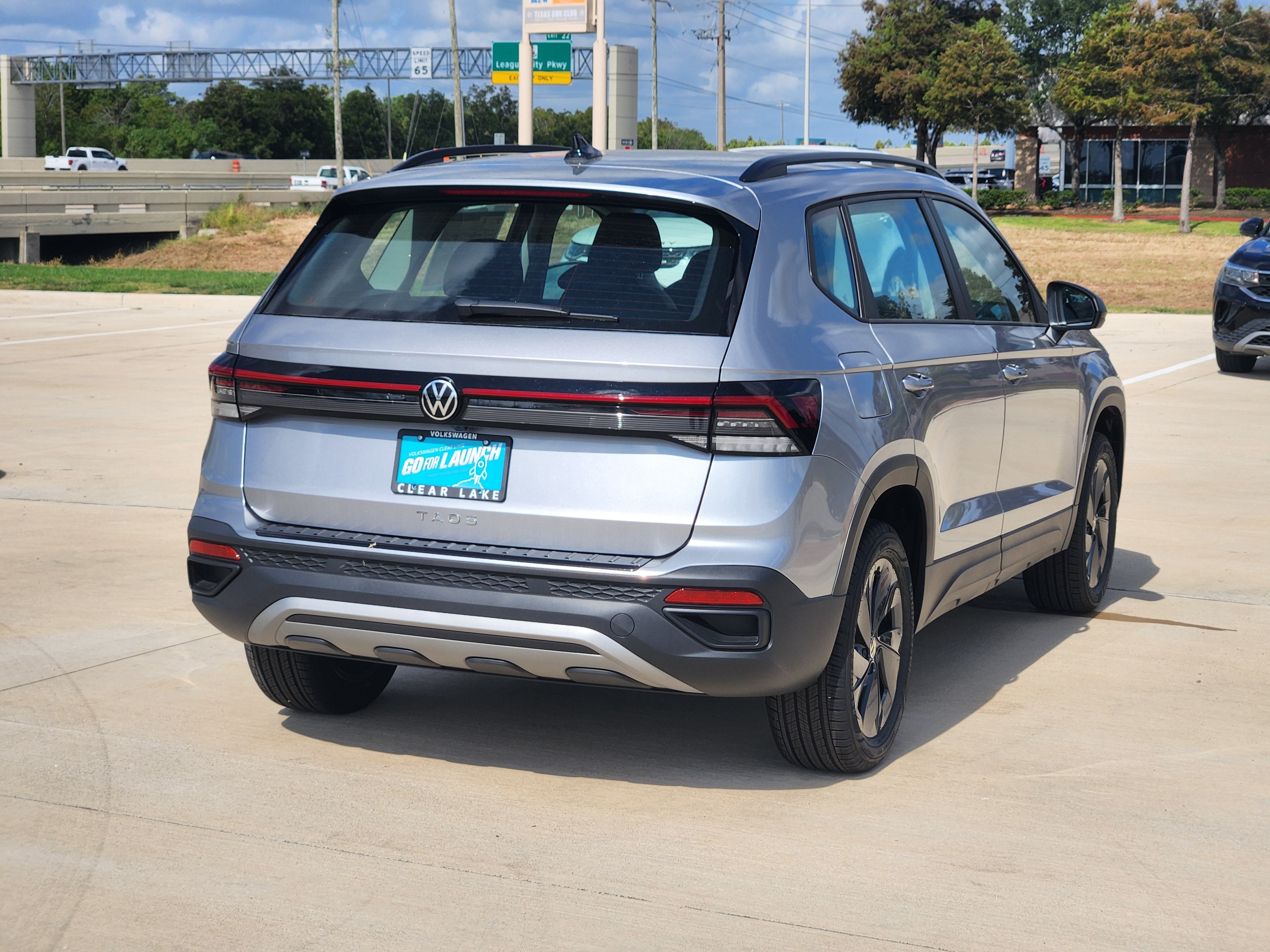 2027 Volkswagen Taos S