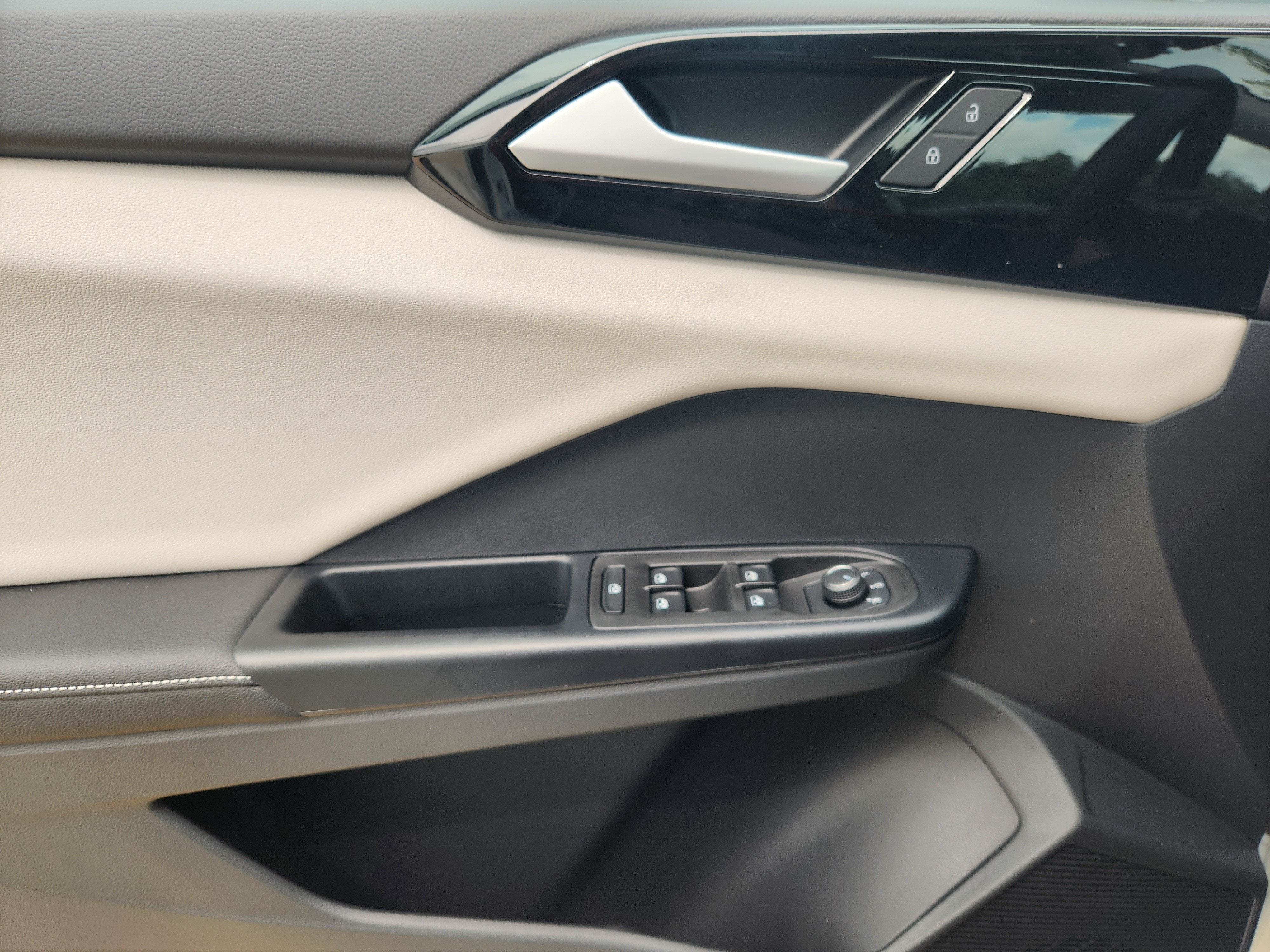 2027 Volkswagen Taos S