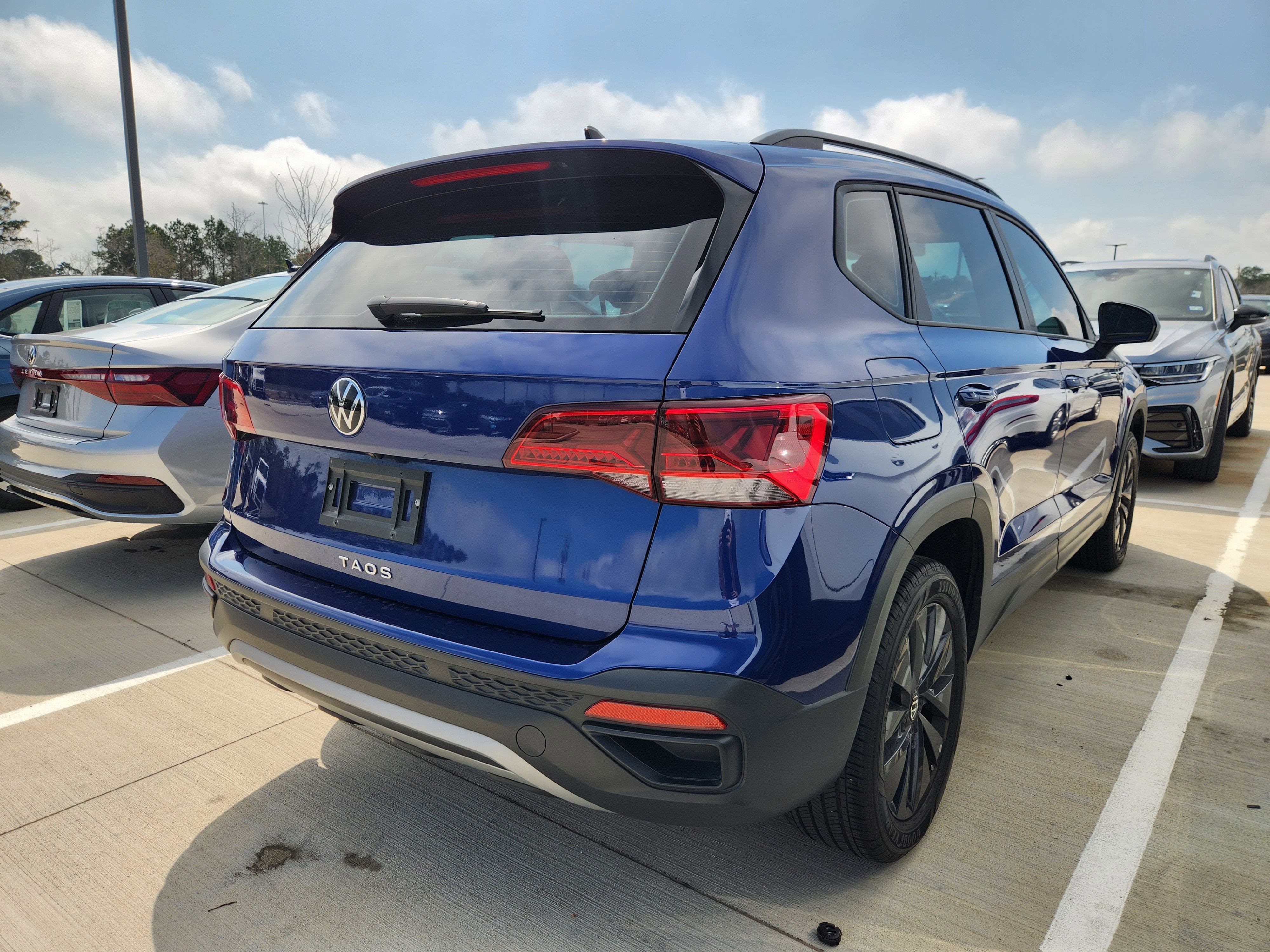 2024 Volkswagen Taos S