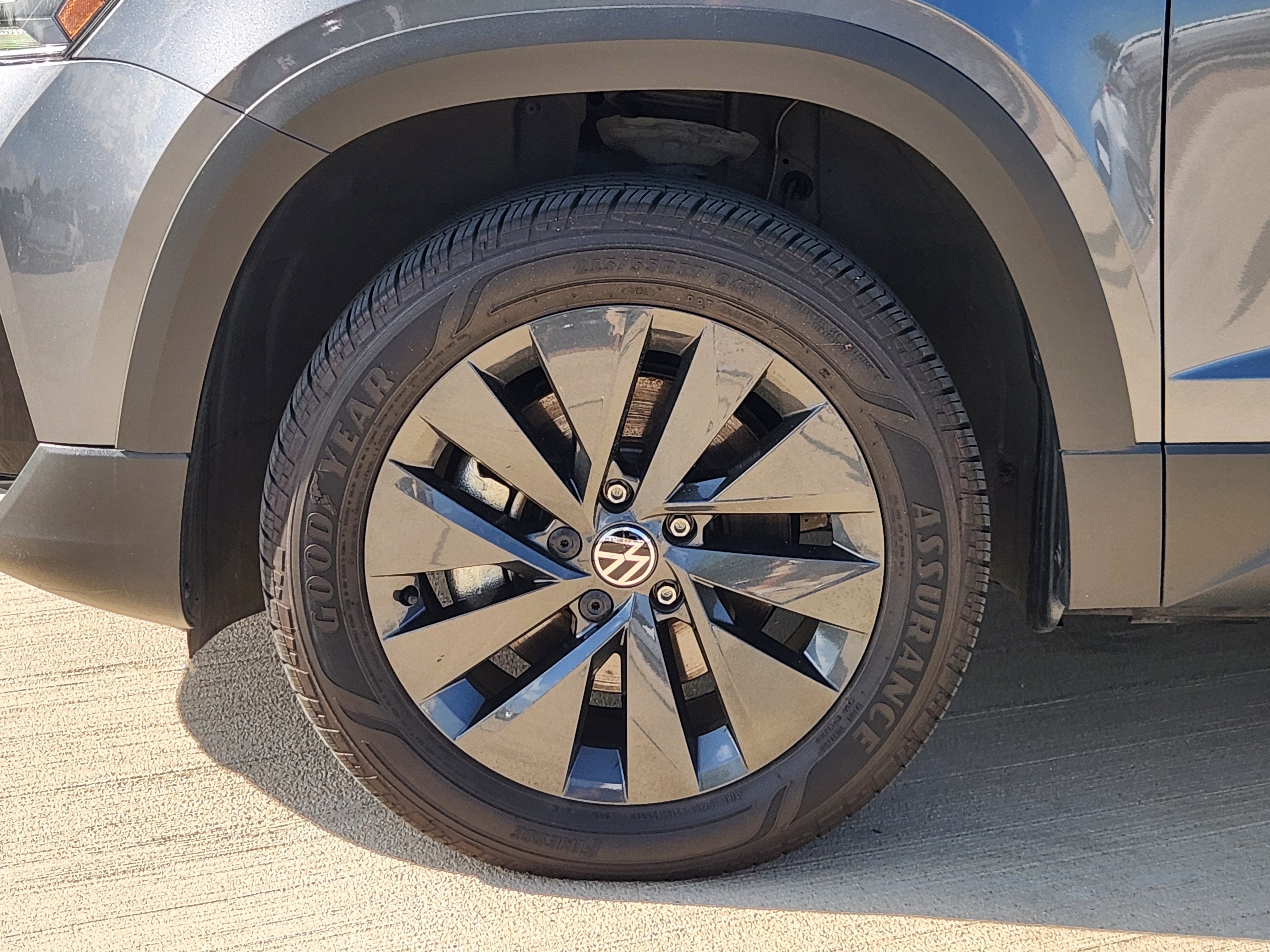 2024 Volkswagen Taos S