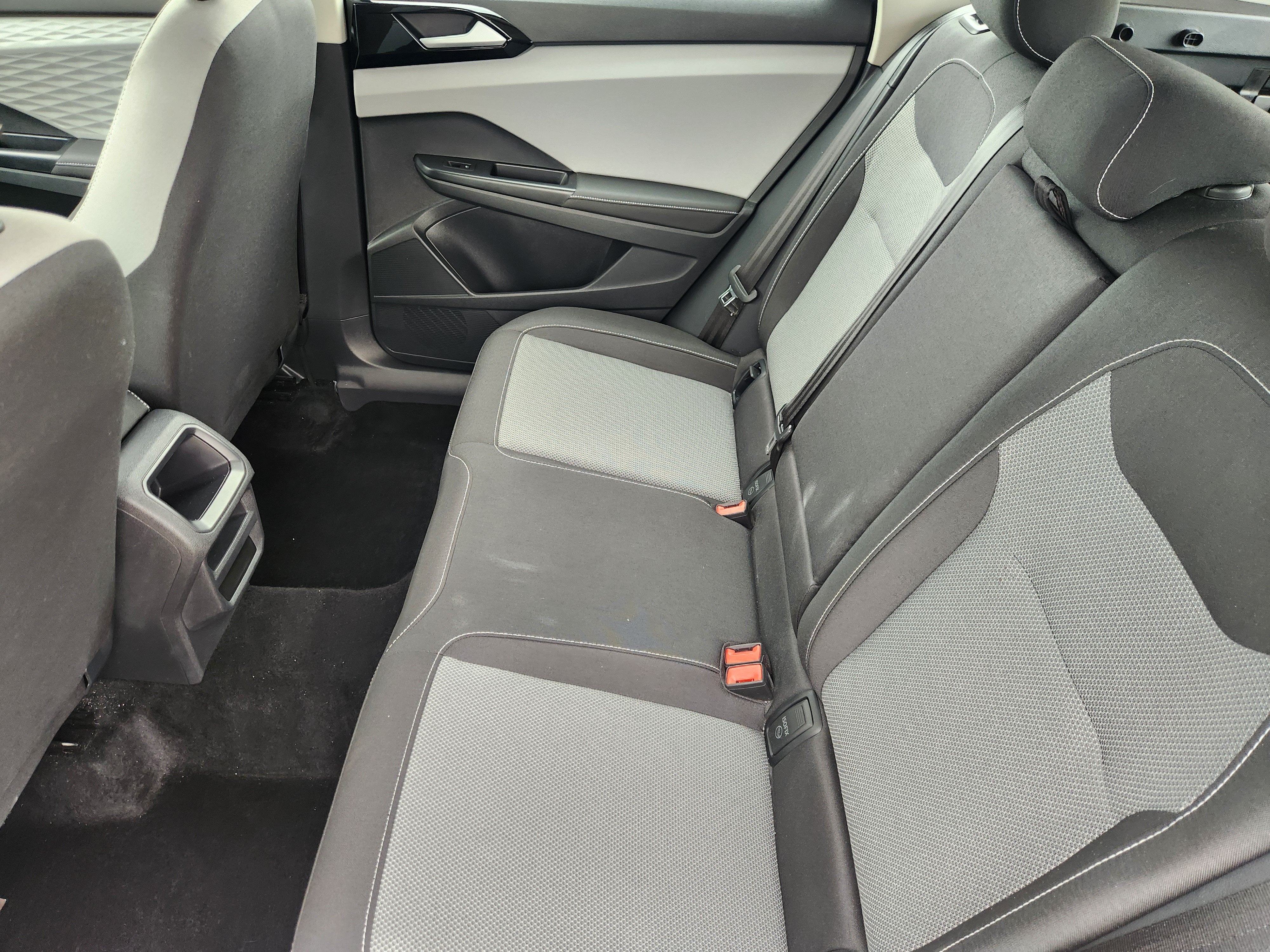 2024 Volkswagen Taos S