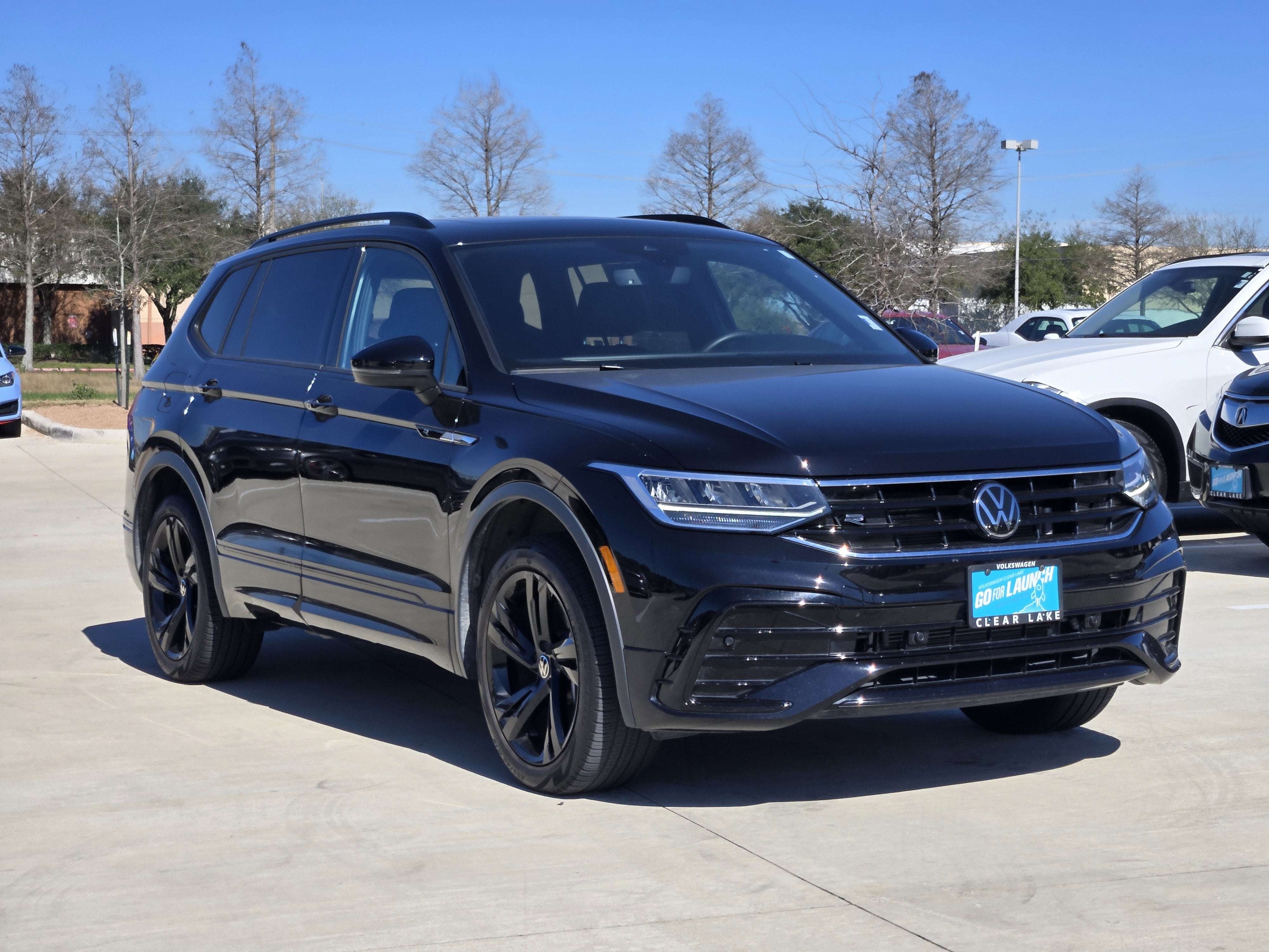 2024 Volkswagen Tiguan SE R-Line Black