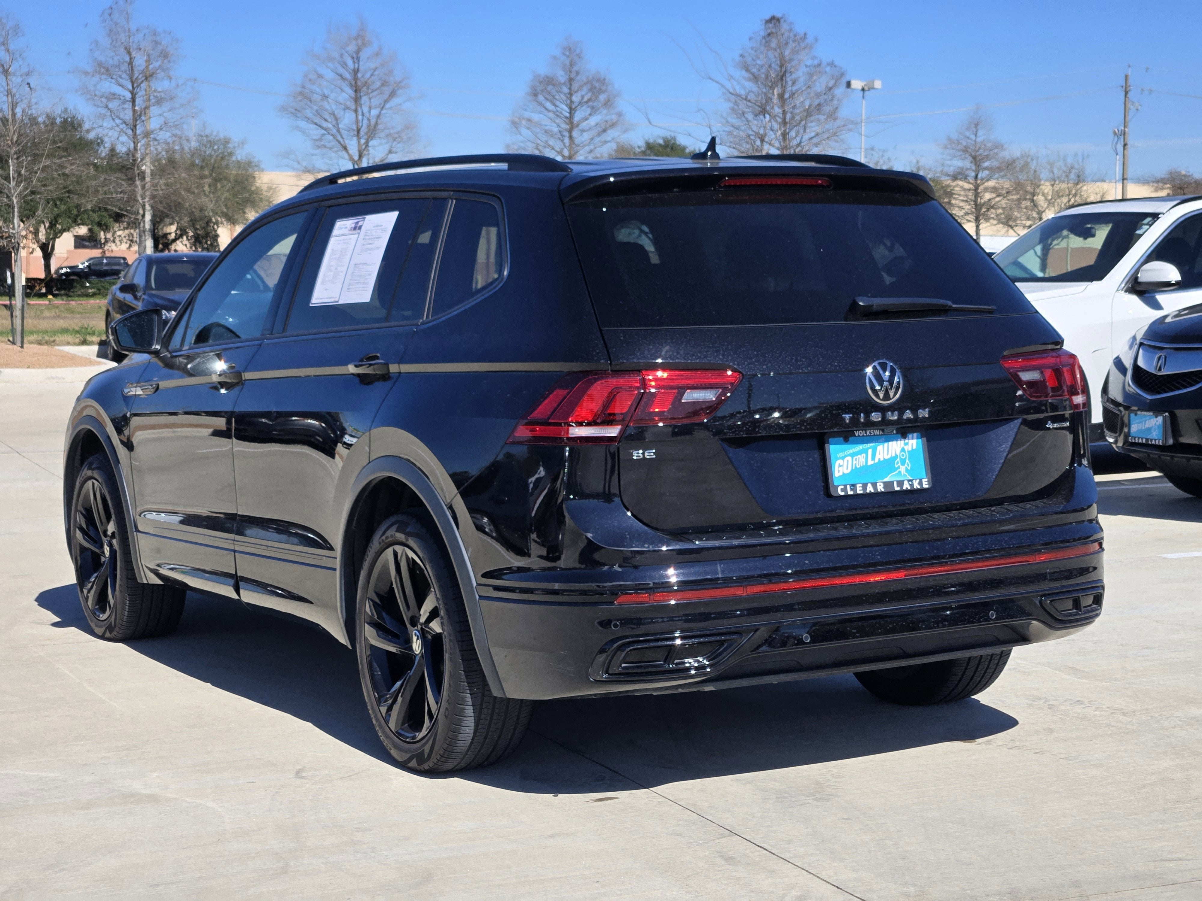 2024 Volkswagen Tiguan SE R-Line Black