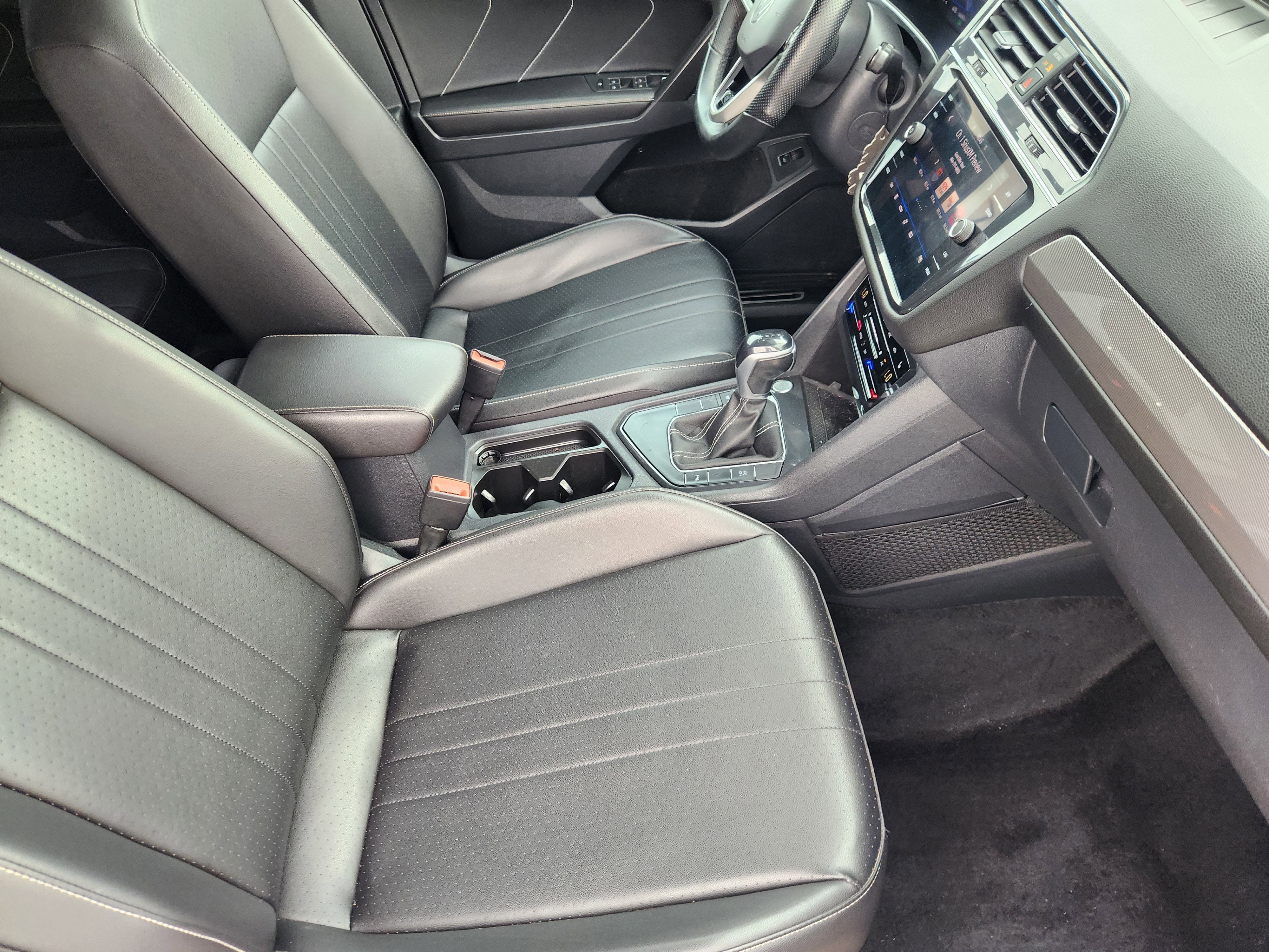 2022 Volkswagen Tiguan SE R-Line Black