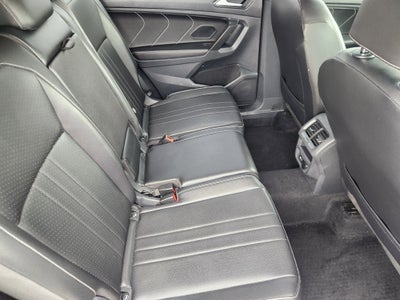 2022 Volkswagen Tiguan SE R-Line Black