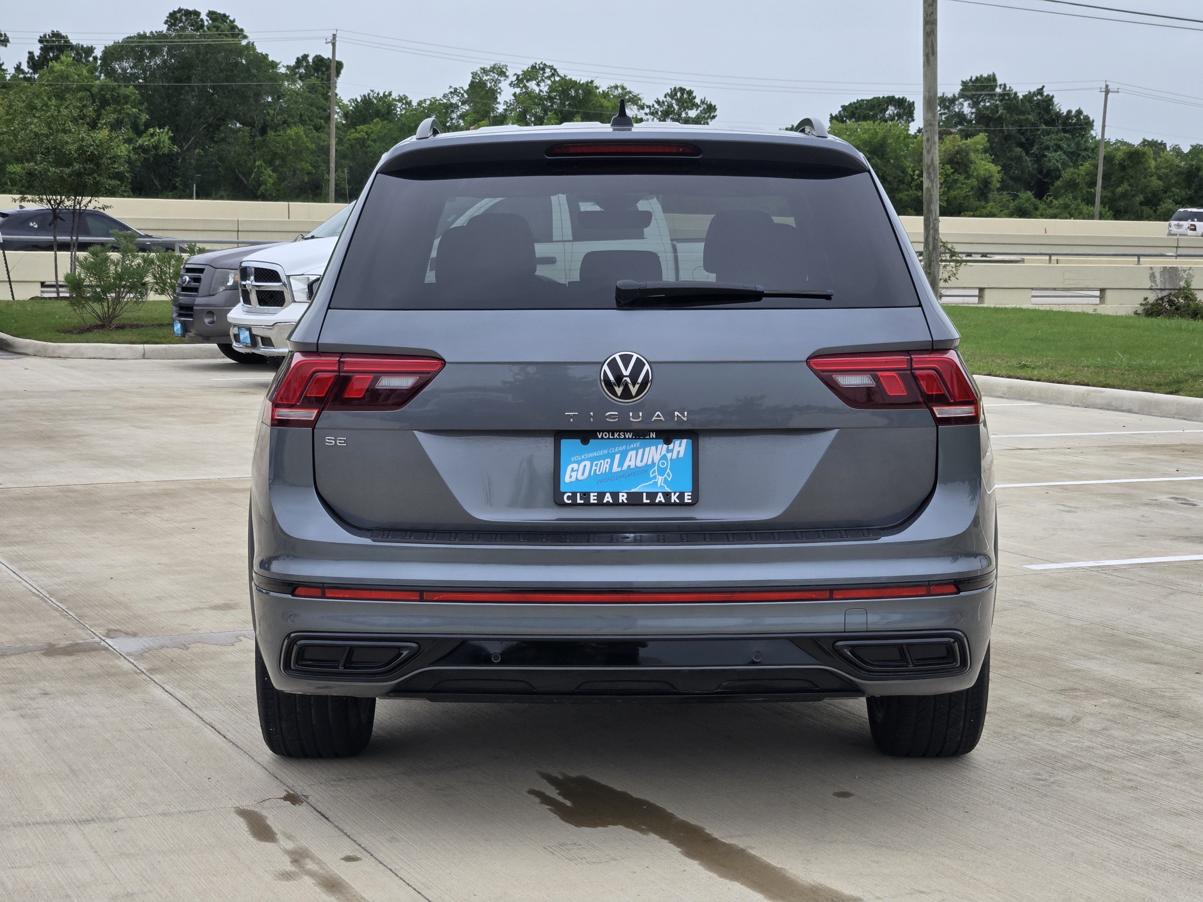 2023 Volkswagen Tiguan SE R-Line Black