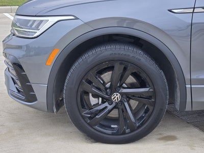 2023 Volkswagen Tiguan SE R-Line Black