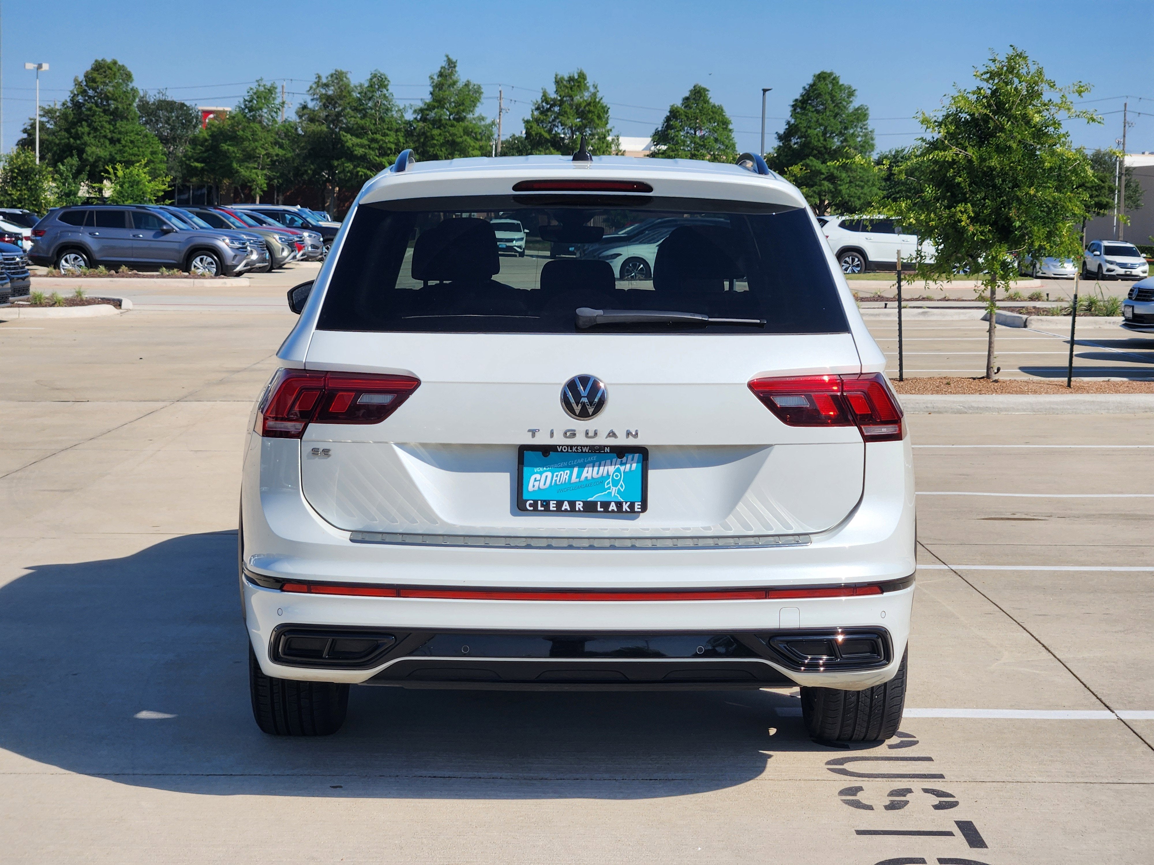 2022 Volkswagen Tiguan SE R-Line Black