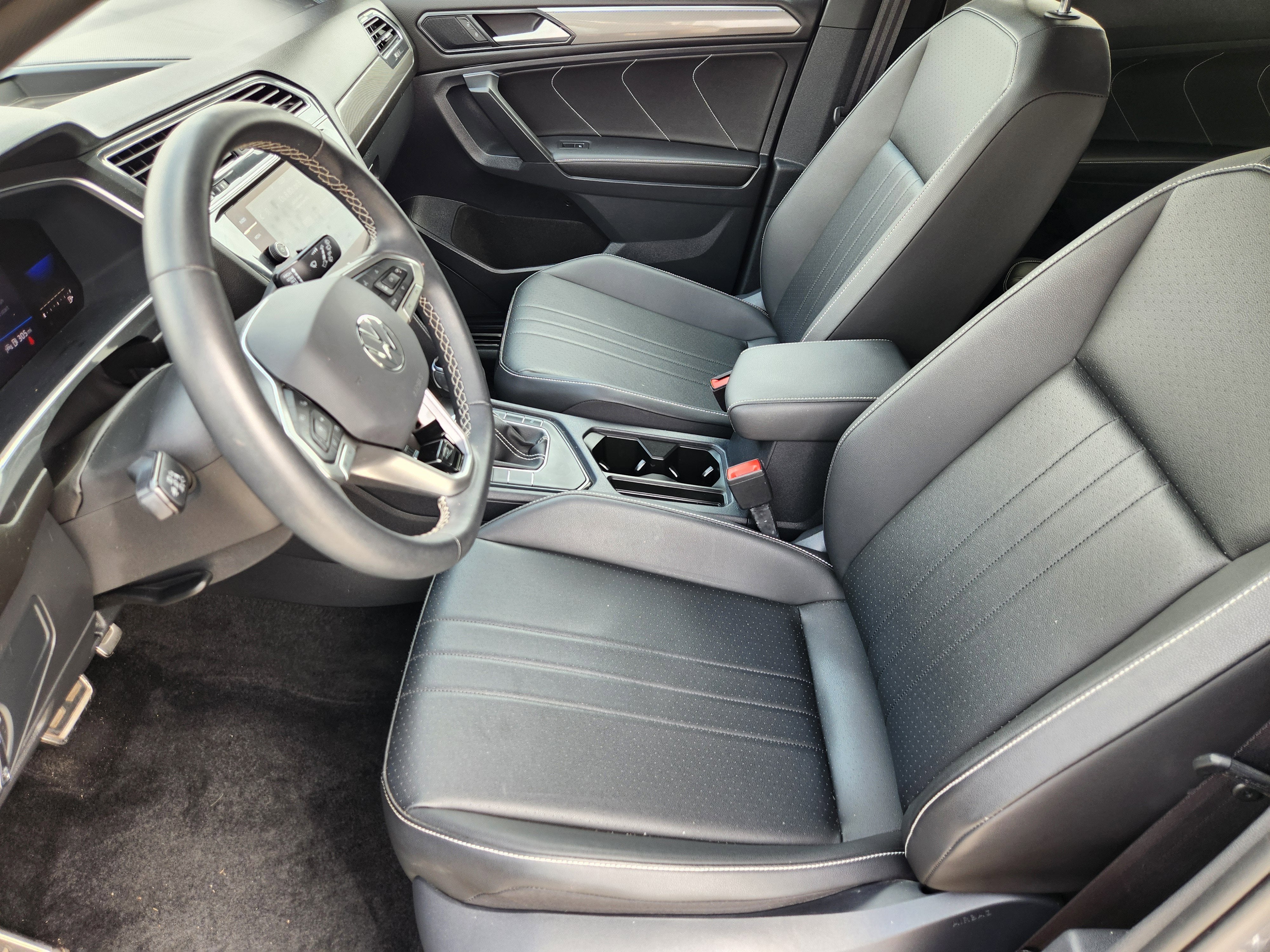 2023 Volkswagen Tiguan SE R-Line Black