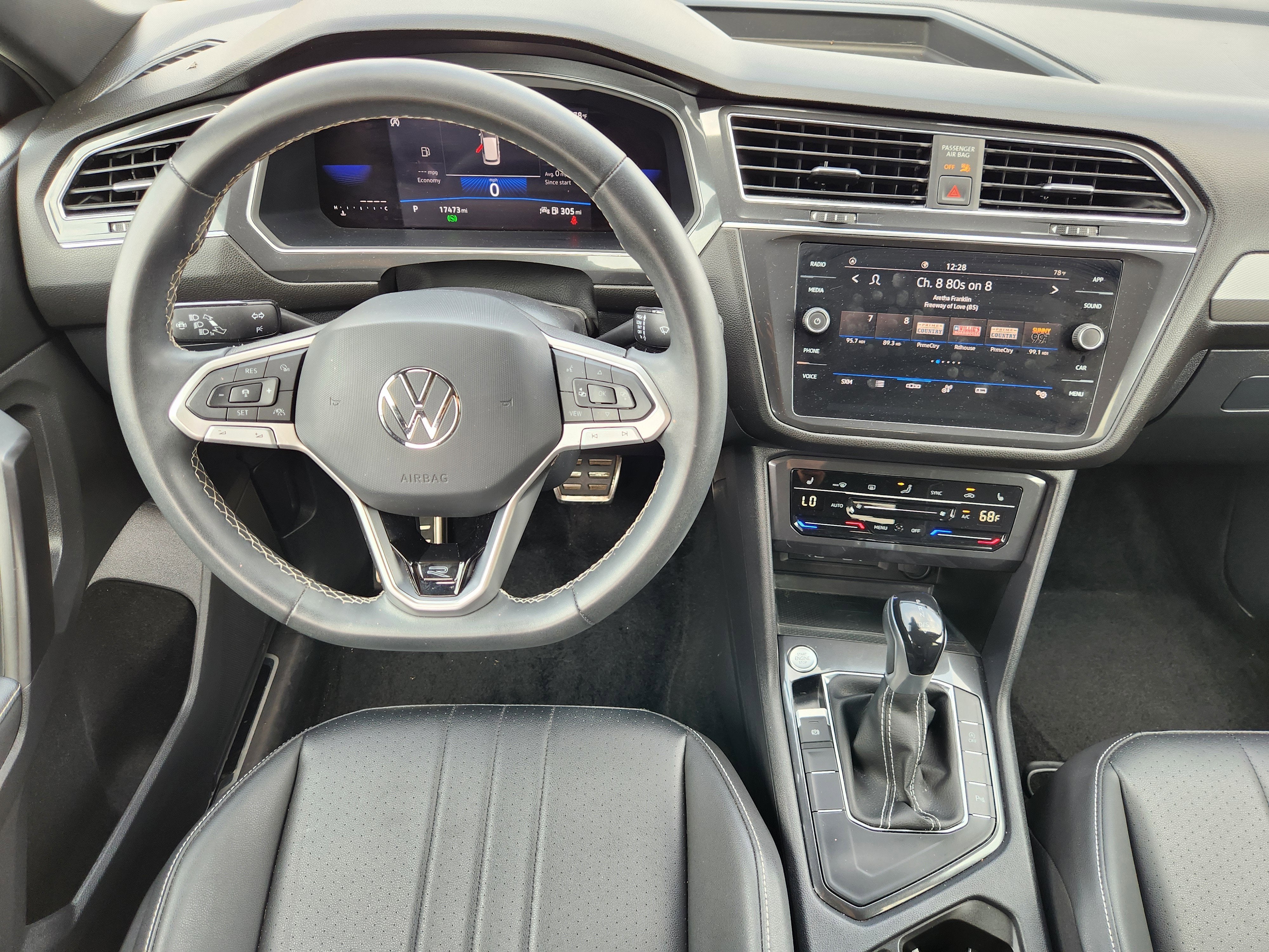 2023 Volkswagen Tiguan SE R-Line Black