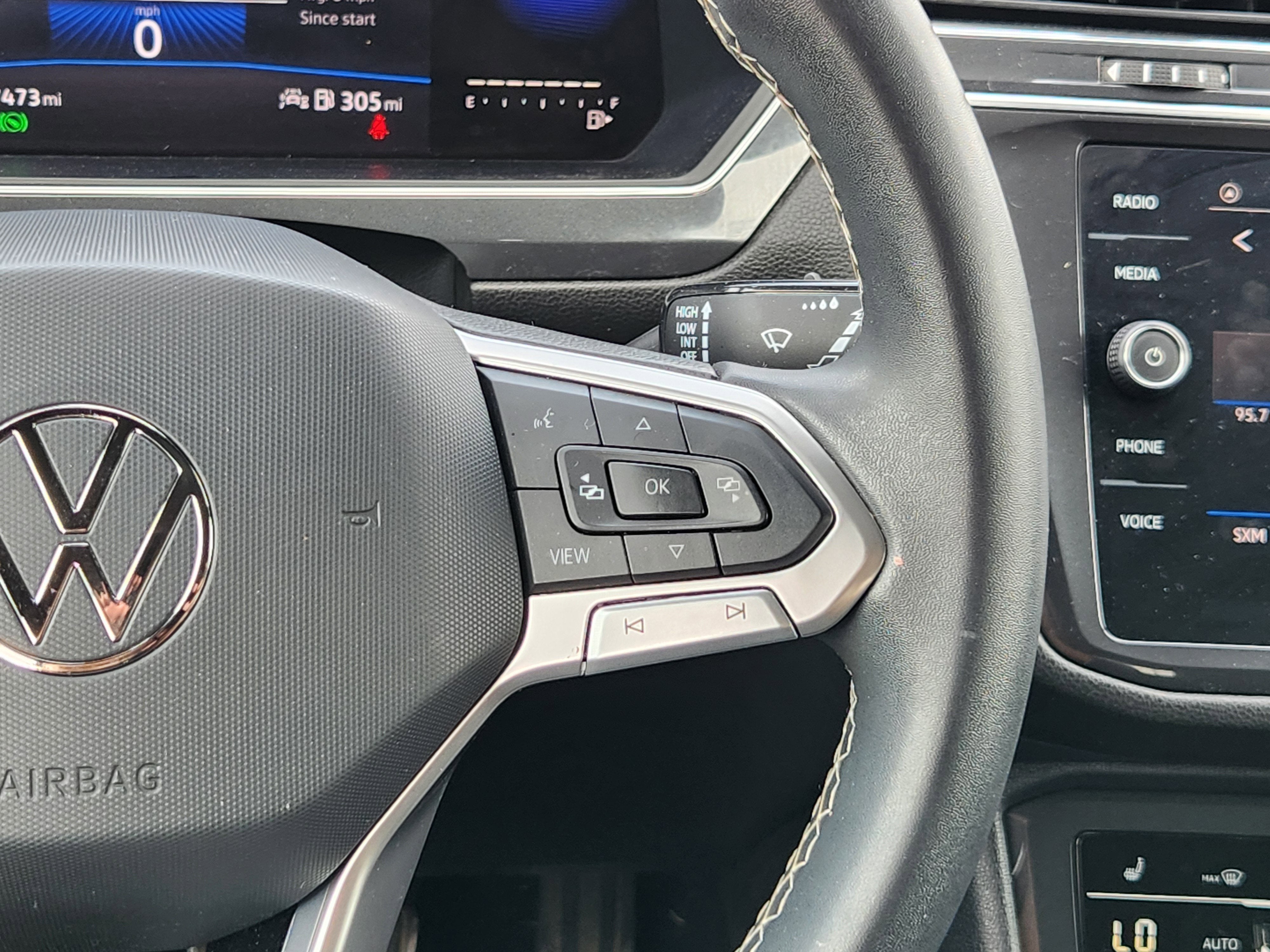 2023 Volkswagen Tiguan SE R-Line Black