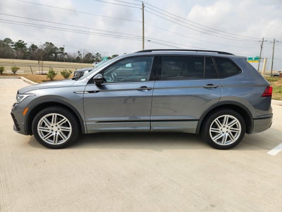 2023 Volkswagen Tiguan SE R-Line Black