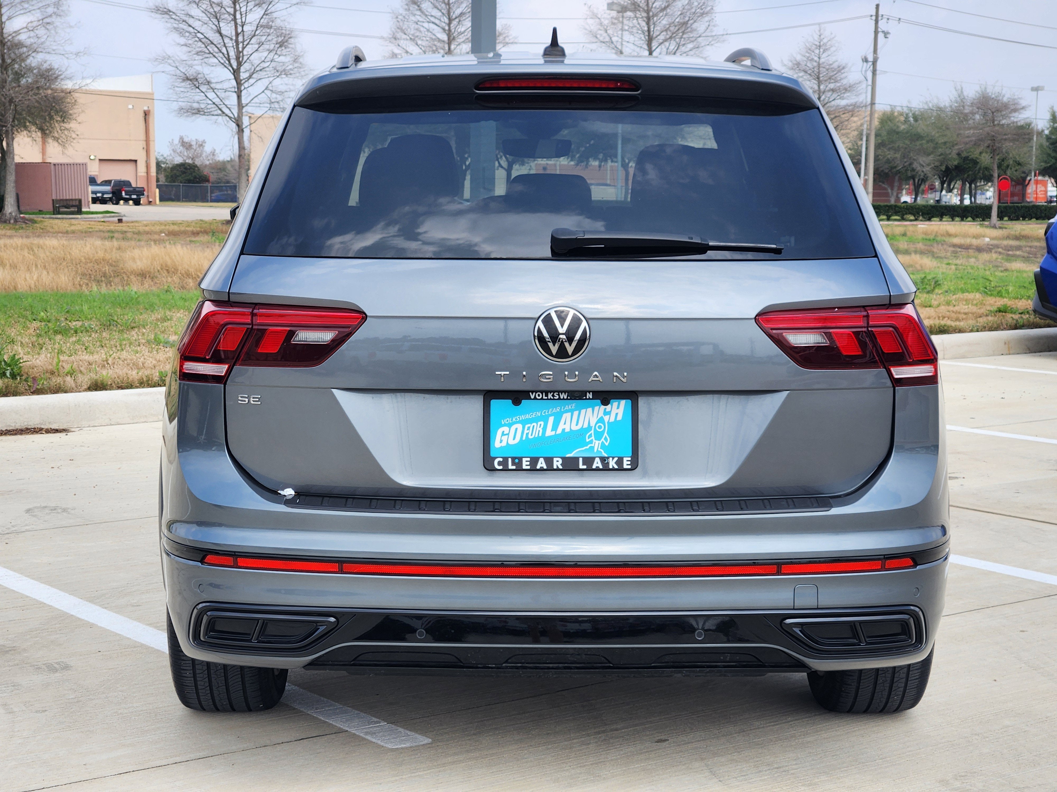 2023 Volkswagen Tiguan SE R-Line Black