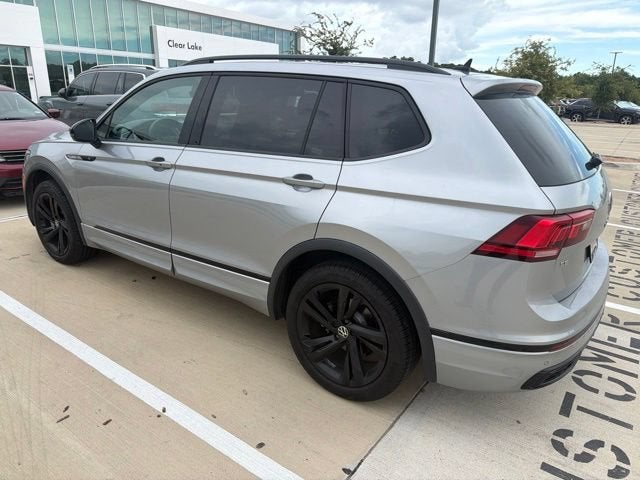 2023 Volkswagen Tiguan SE R-Line Black