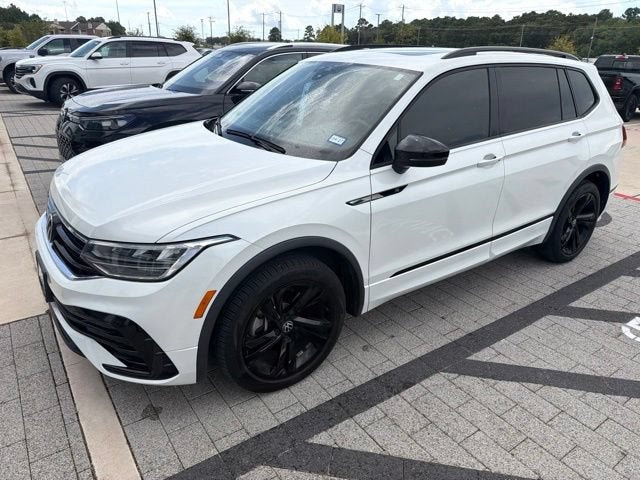 2023 Volkswagen Tiguan SE R-Line Black