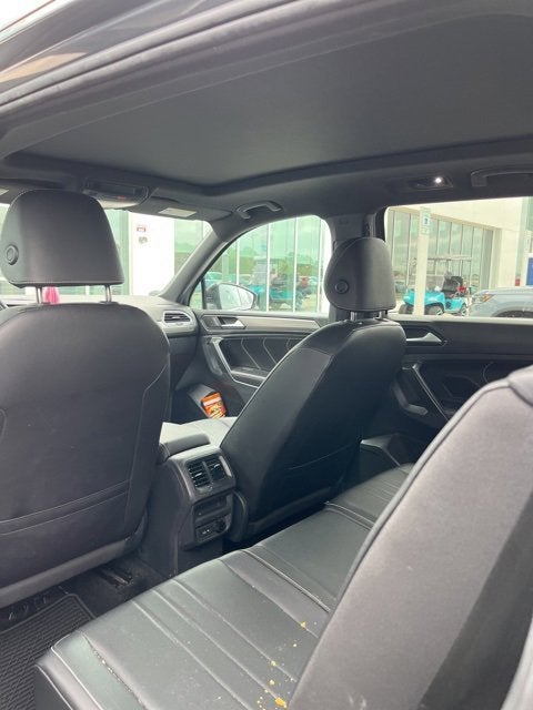 2023 Volkswagen Tiguan SE R-Line Black